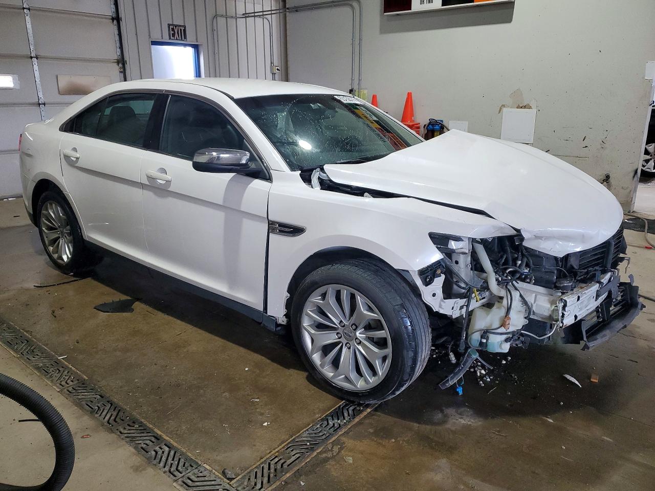 2014 Ford Taurus Limited Белый vin: 1FAHP2F89EG176556