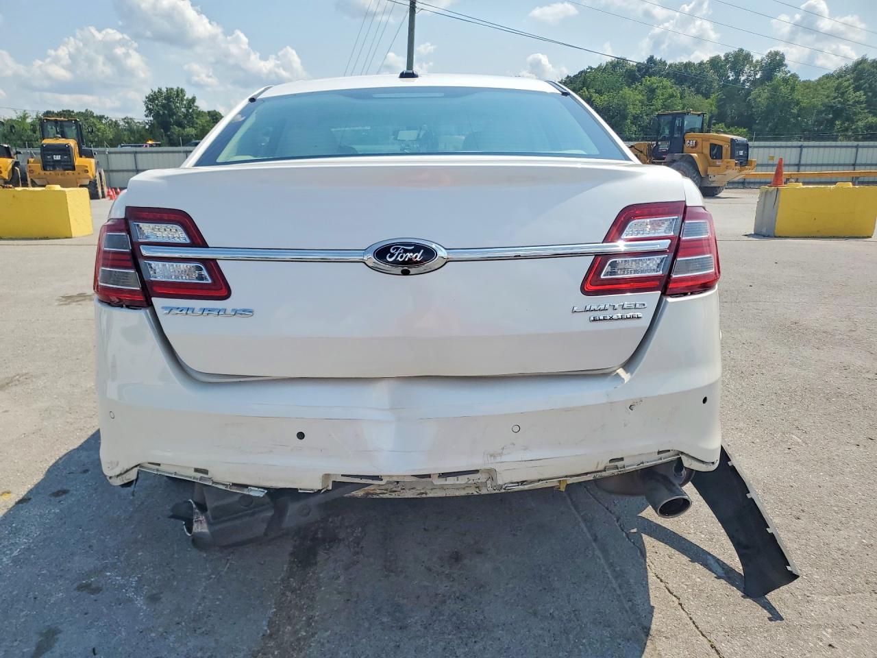 2015 Ford Taurus Limited Белый vin: 1FAHP2F89FG139184