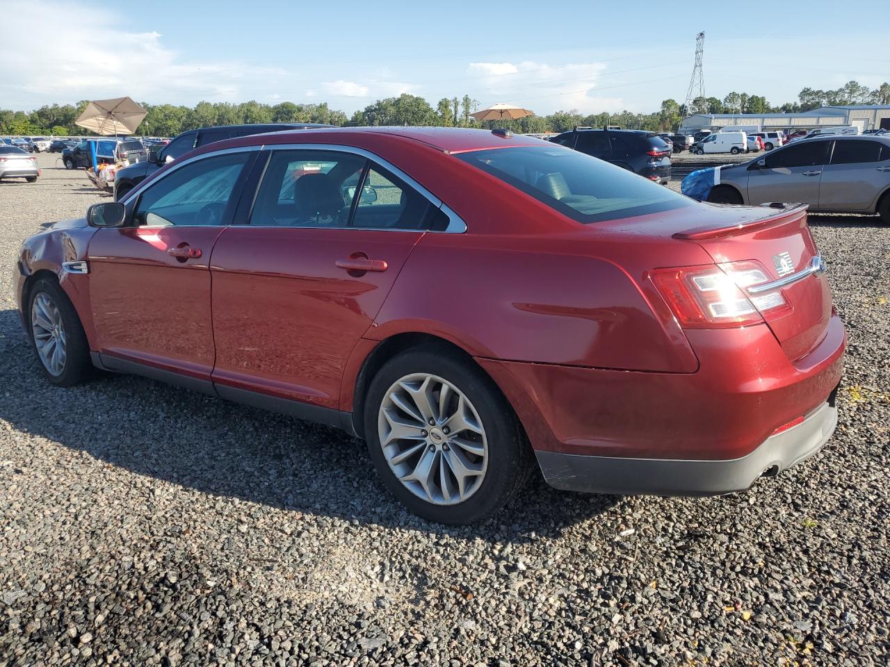 2015 Ford Taurus Limited Red vin: 1FAHP2F89FG168796