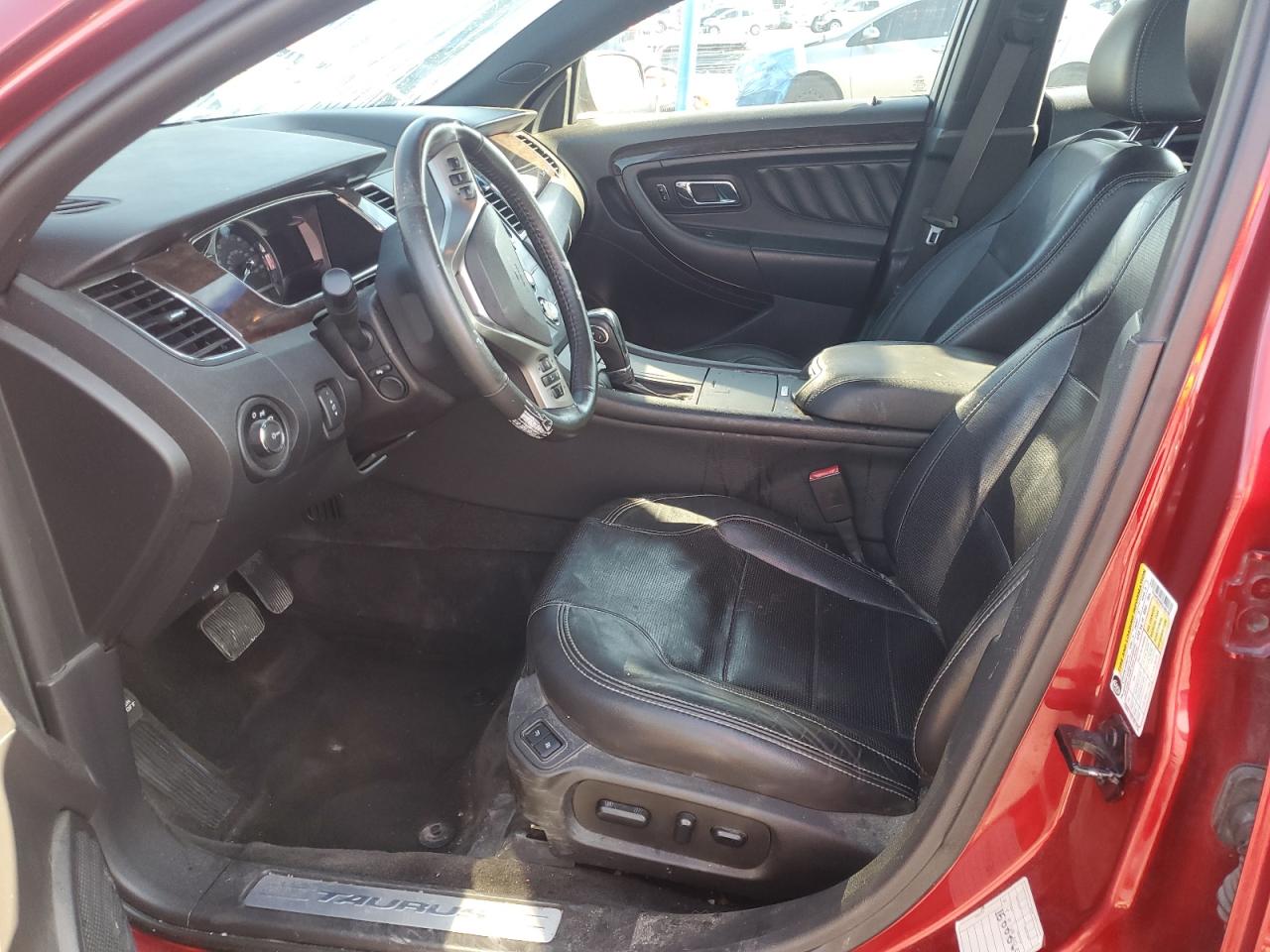 2015 Ford Taurus Limited Red vin: 1FAHP2F89FG168796