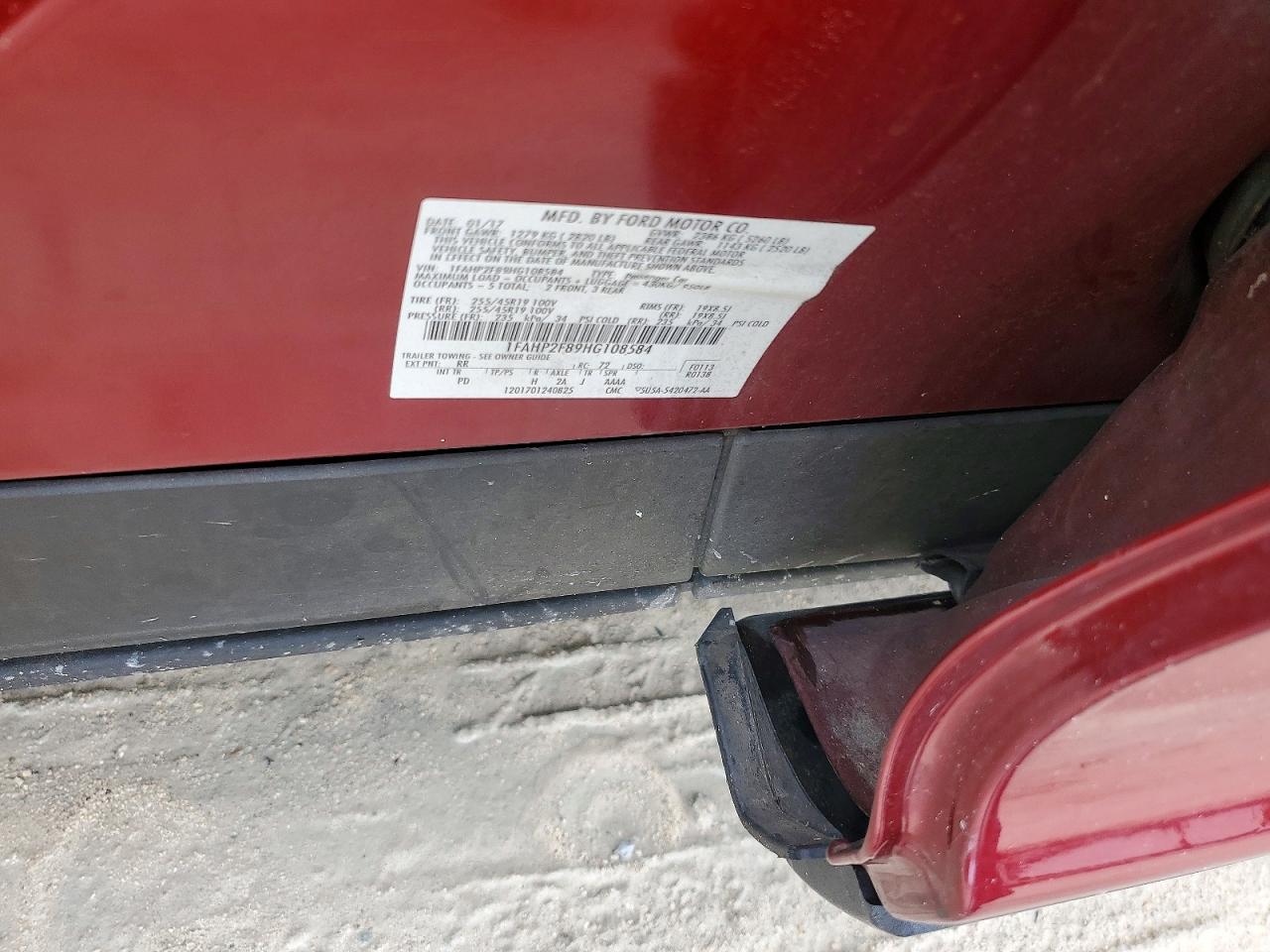 2017 Ford Taurus Limited Red vin: 1FAHP2F89HG108584