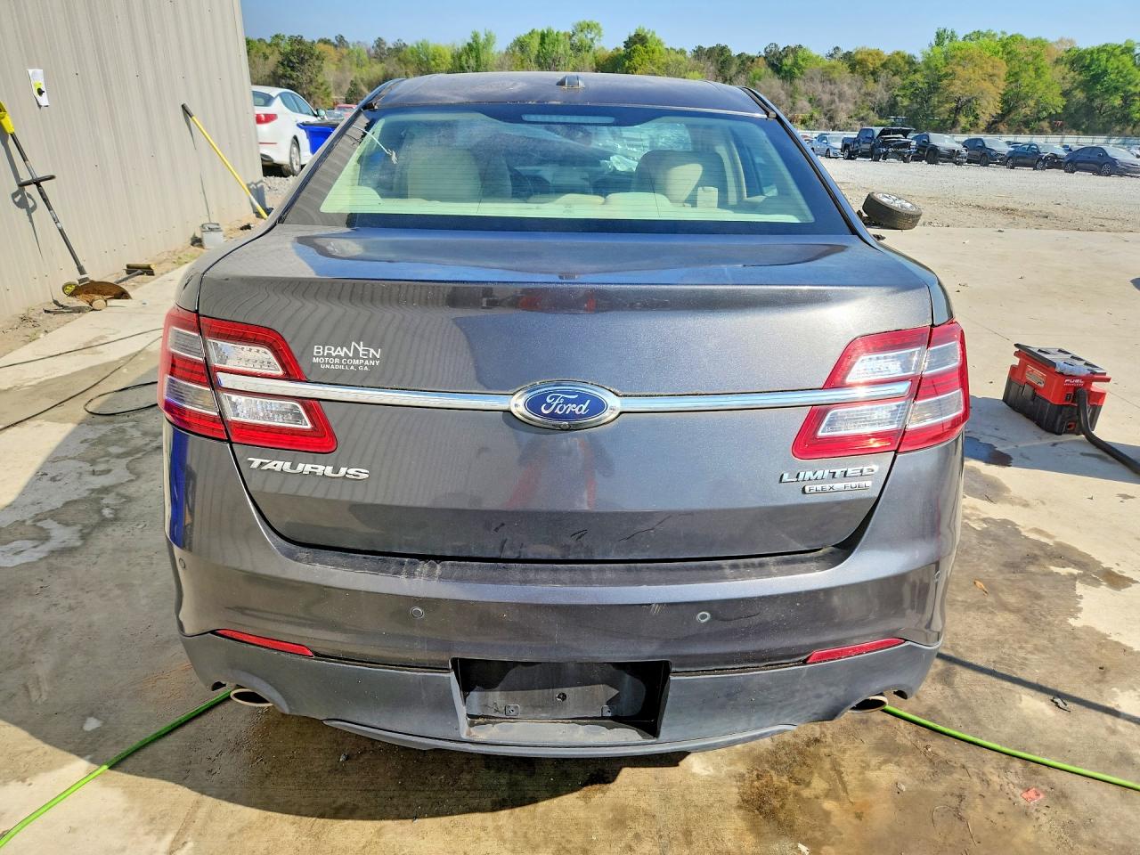 2018 Ford Taurus Limited Gray vin: 1FAHP2F89JG101527