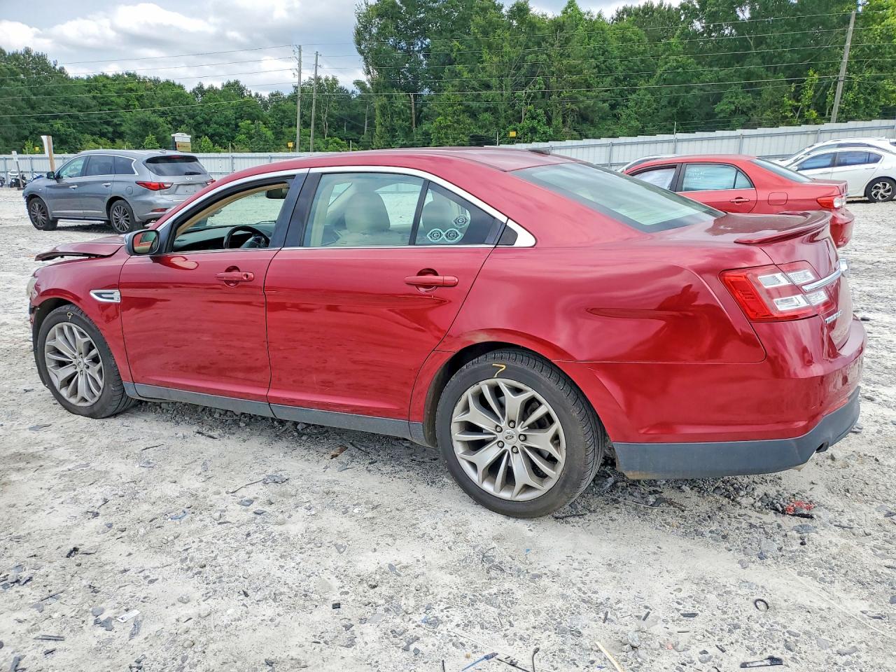 2013 Ford Taurus Red vin: 1FAHP2F8XDG149493