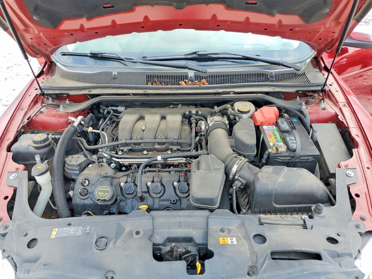 2013 Ford Taurus Red vin: 1FAHP2F8XDG149493