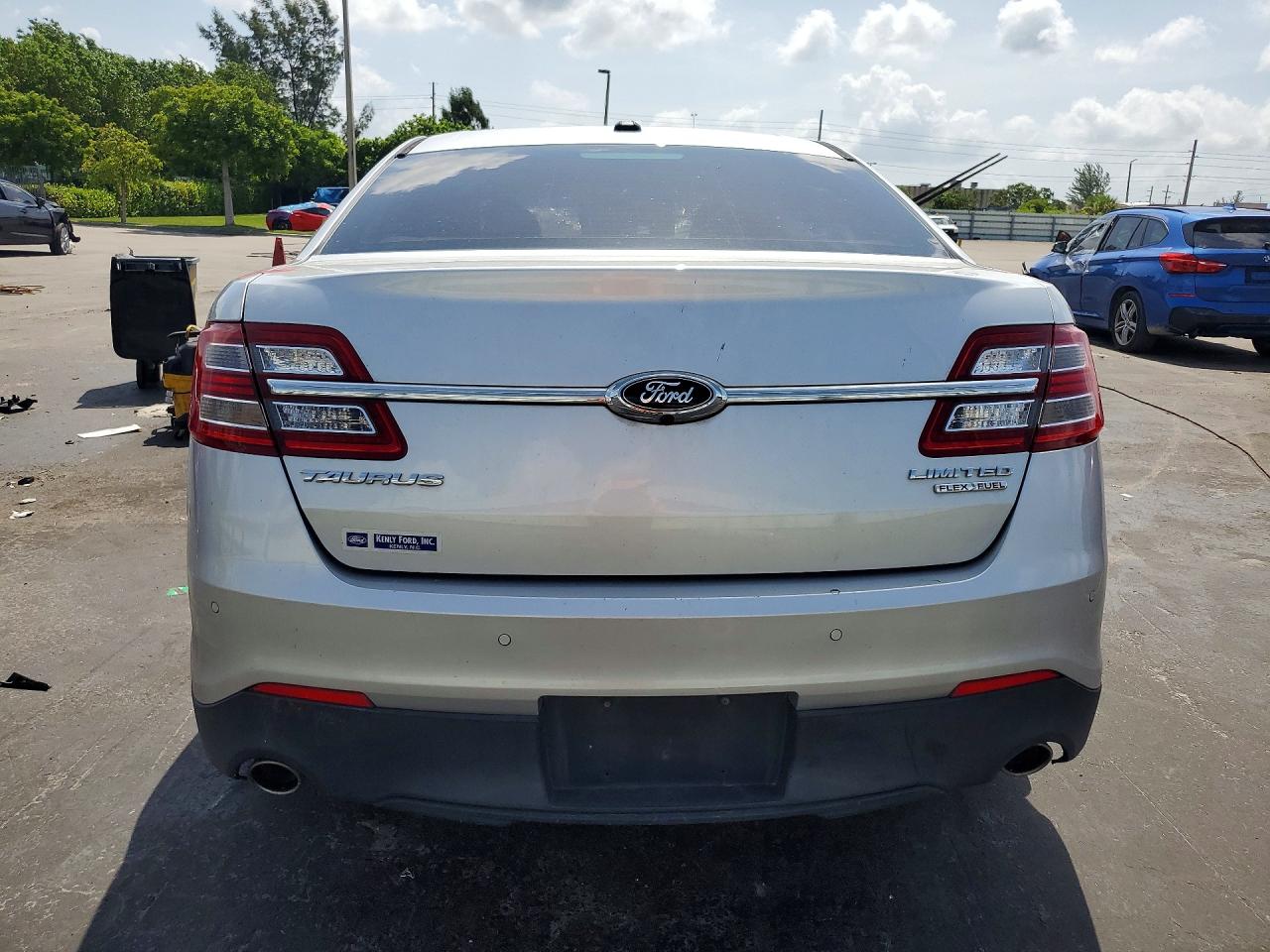 2013 Ford Taurus Limited Silver vin: 1FAHP2F8XDG185538