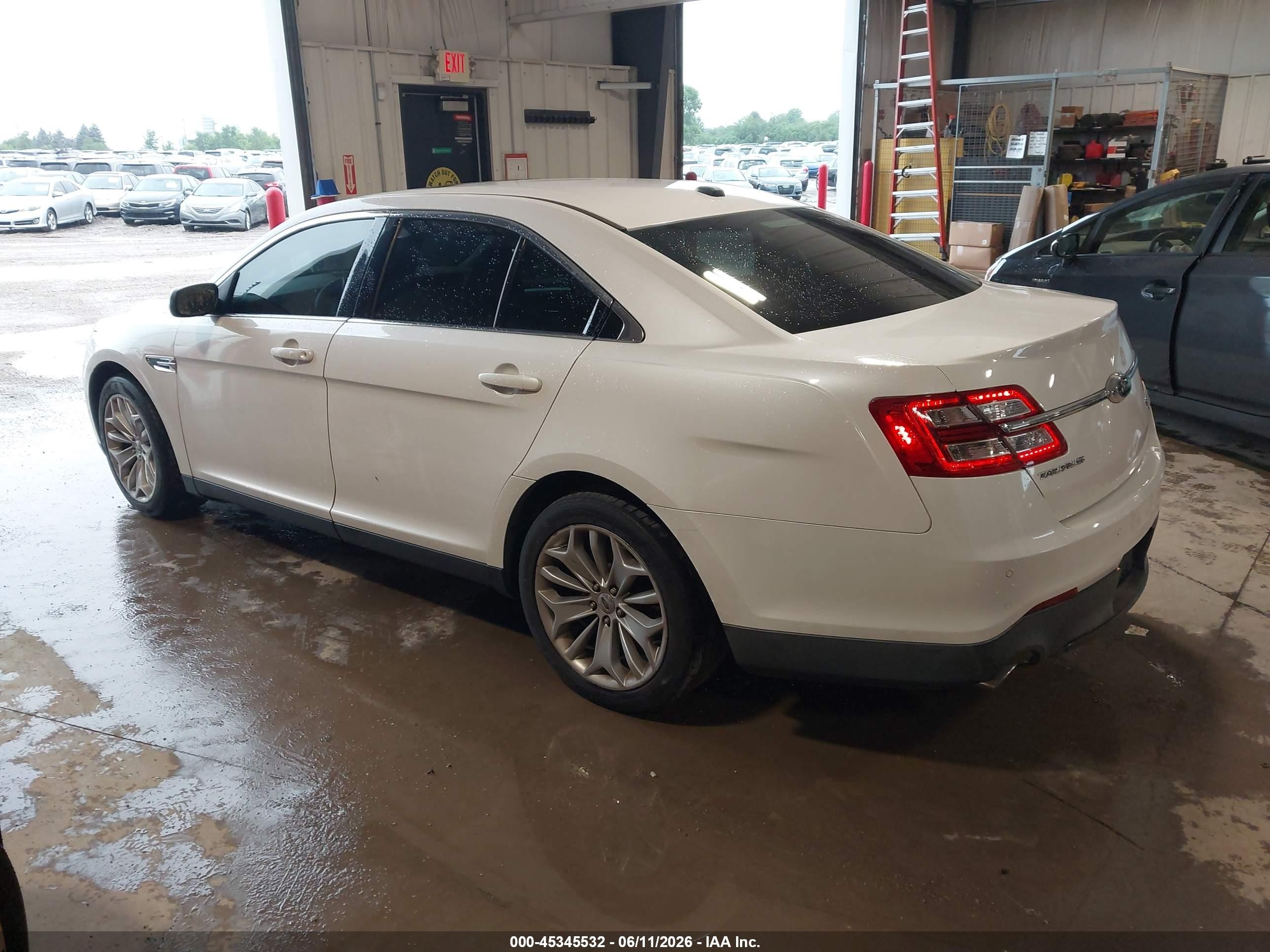 2013 Ford Taurus Limited White vin: 1FAHP2F8XDG214665