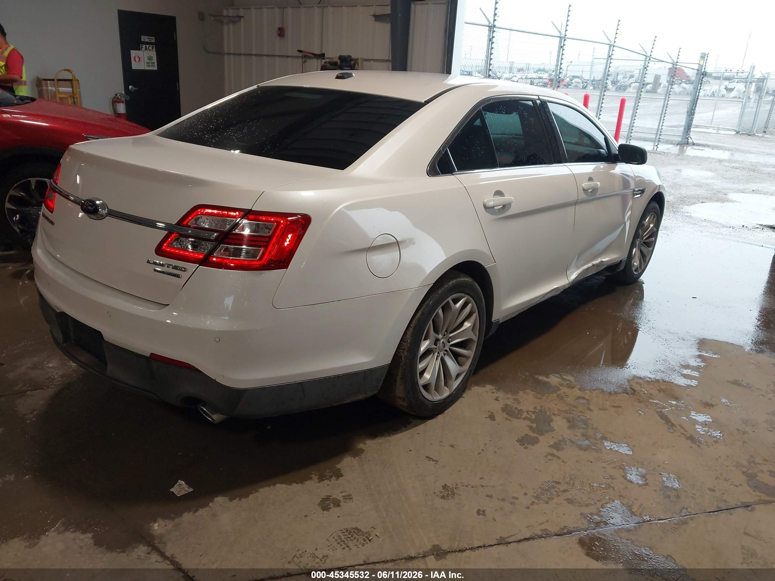 2013 Ford Taurus Limited White vin: 1FAHP2F8XDG214665