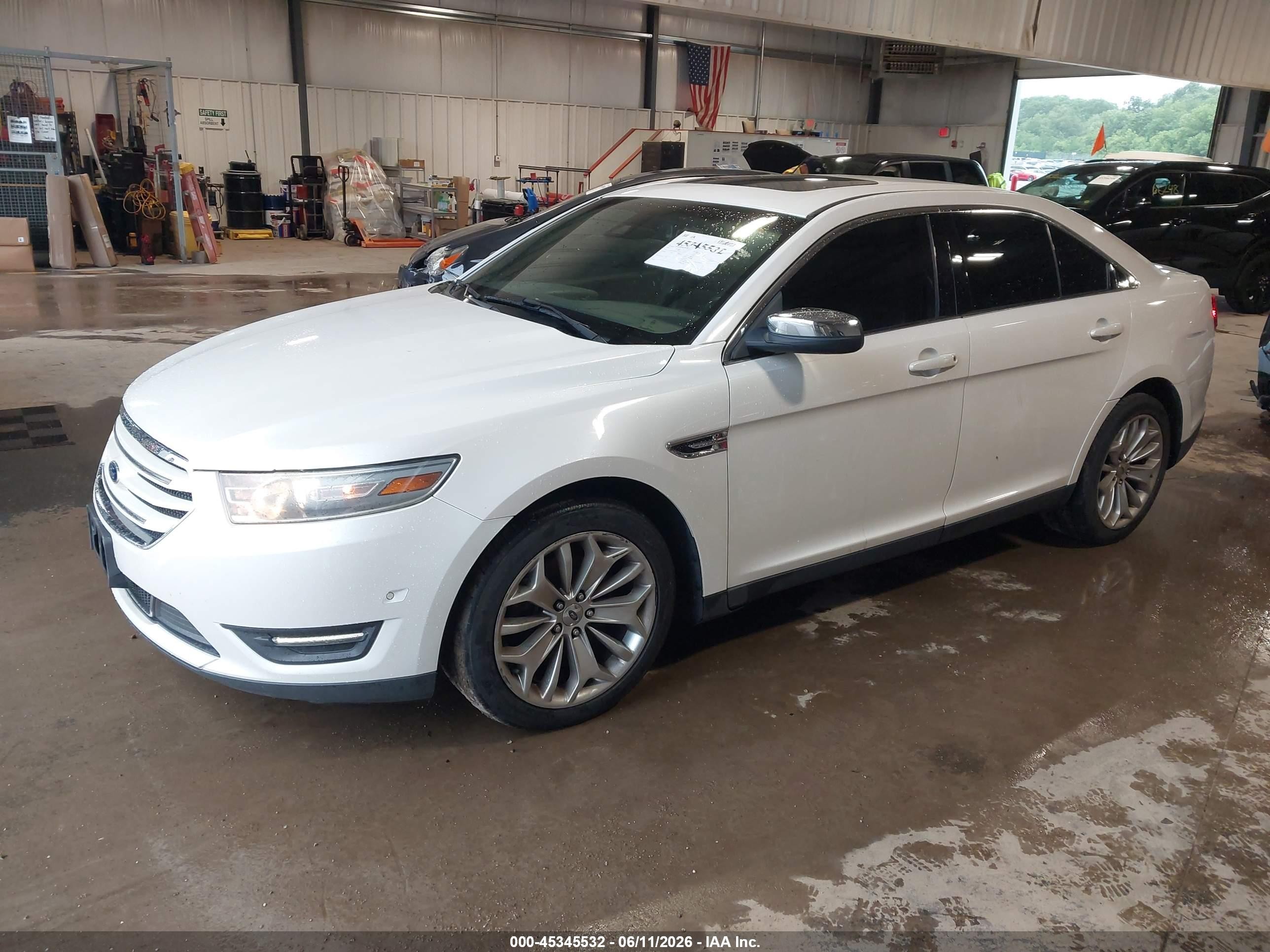 2013 Ford Taurus Limited White vin: 1FAHP2F8XDG214665