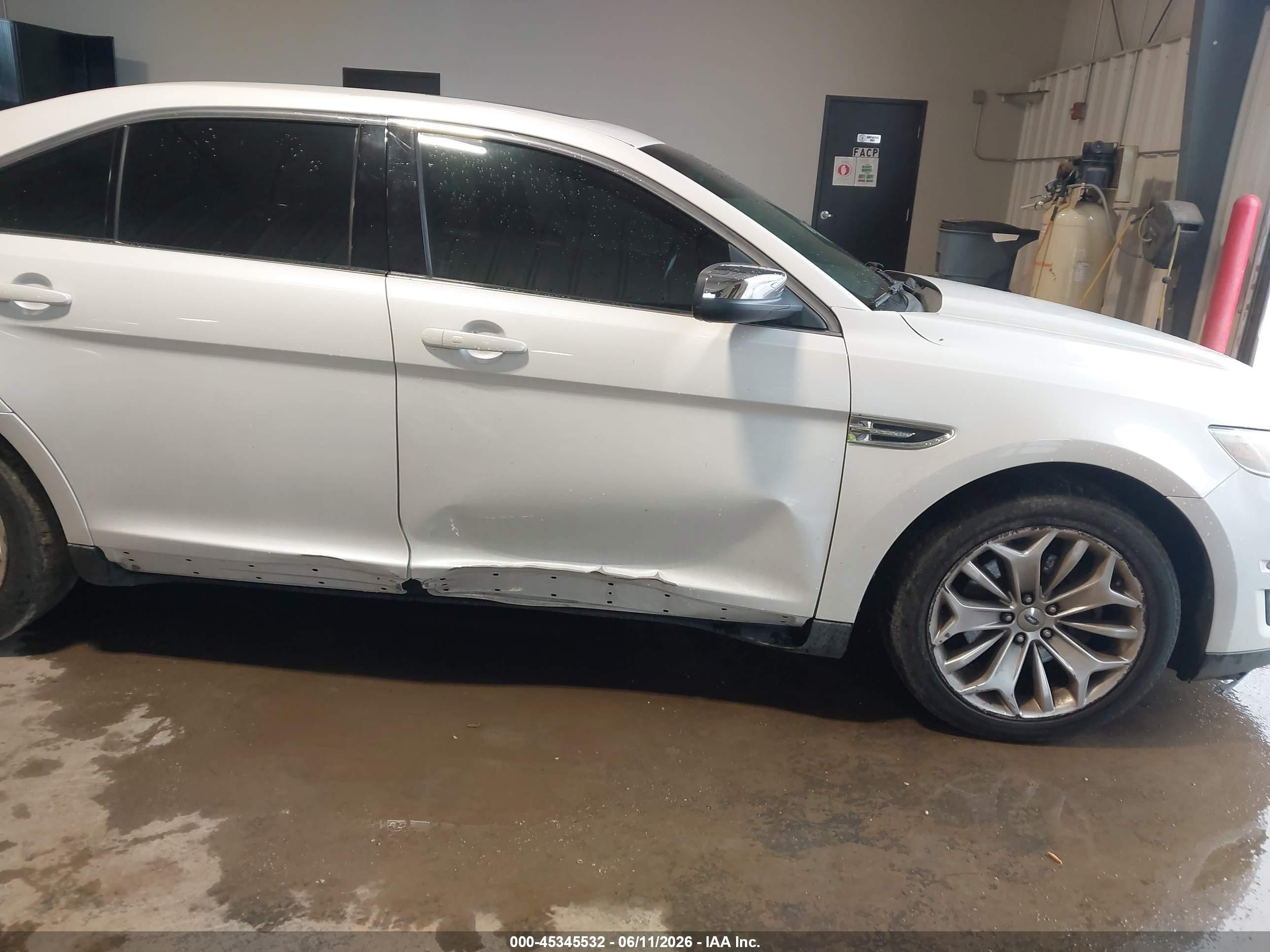 2013 Ford Taurus Limited White vin: 1FAHP2F8XDG214665