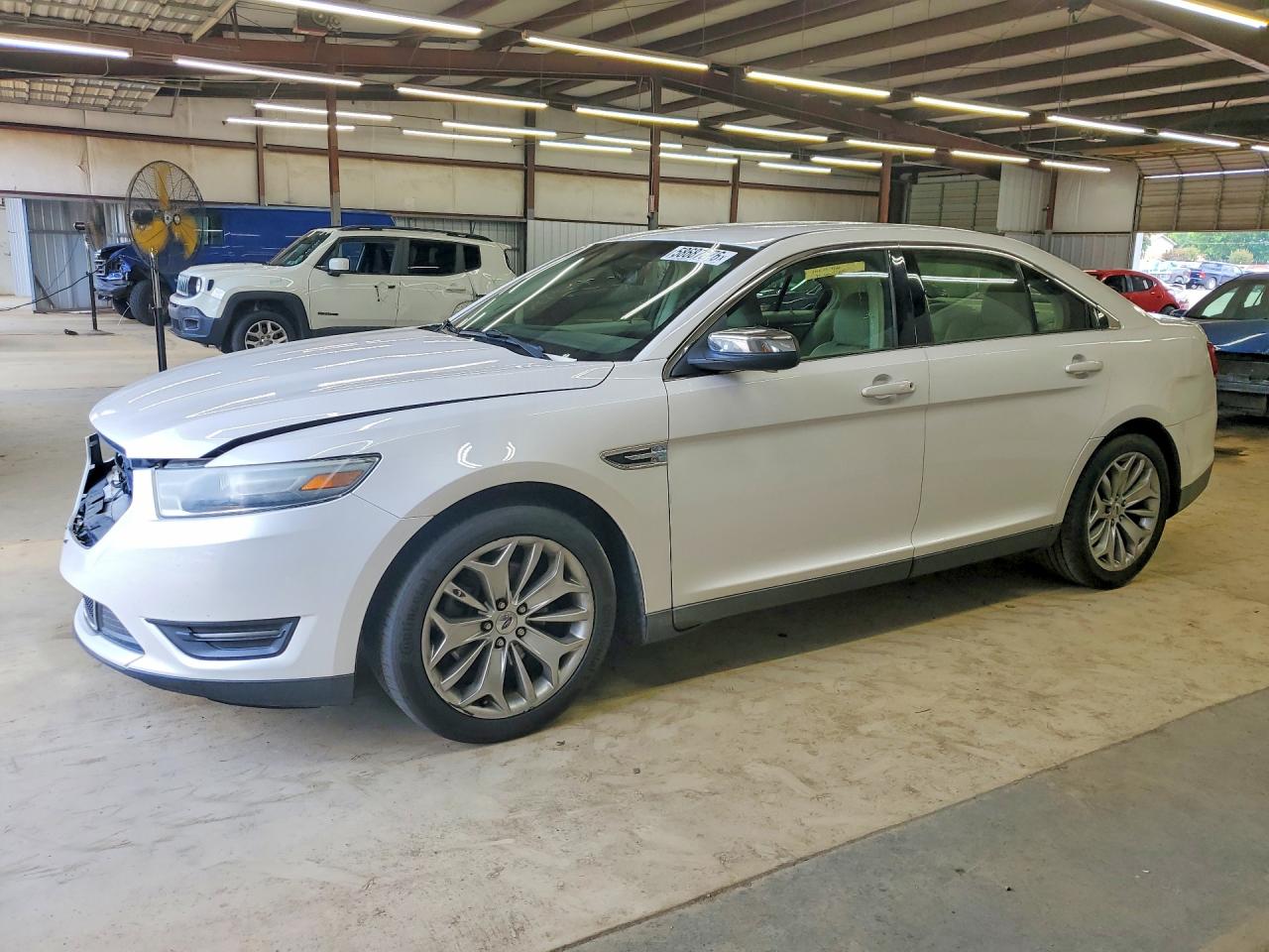 2014 Ford Taurus Limited White vin: 1FAHP2F8XEG128564