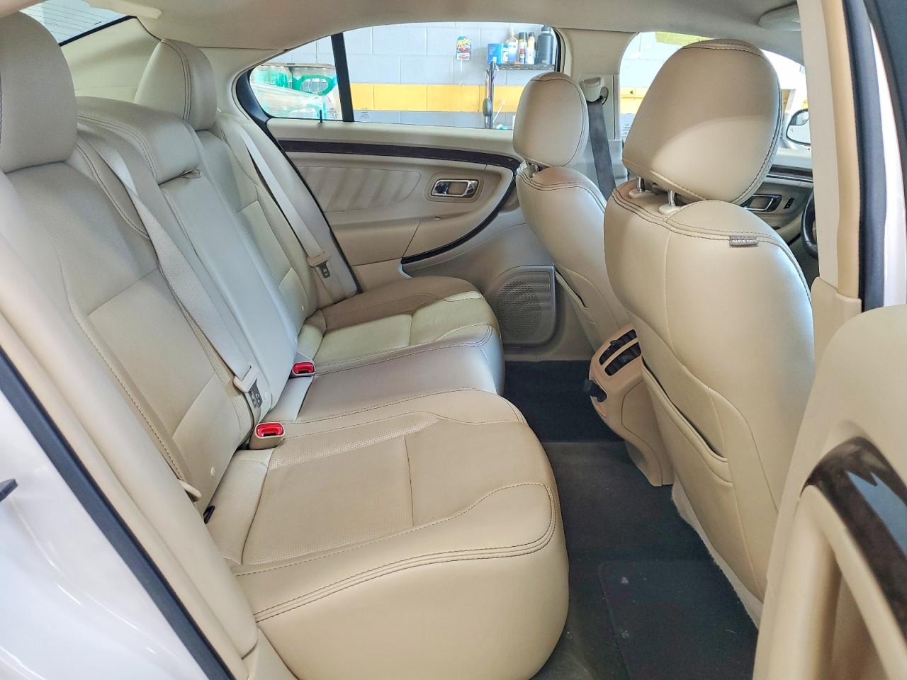 2014 Ford Taurus Limited White vin: 1FAHP2F8XEG128564