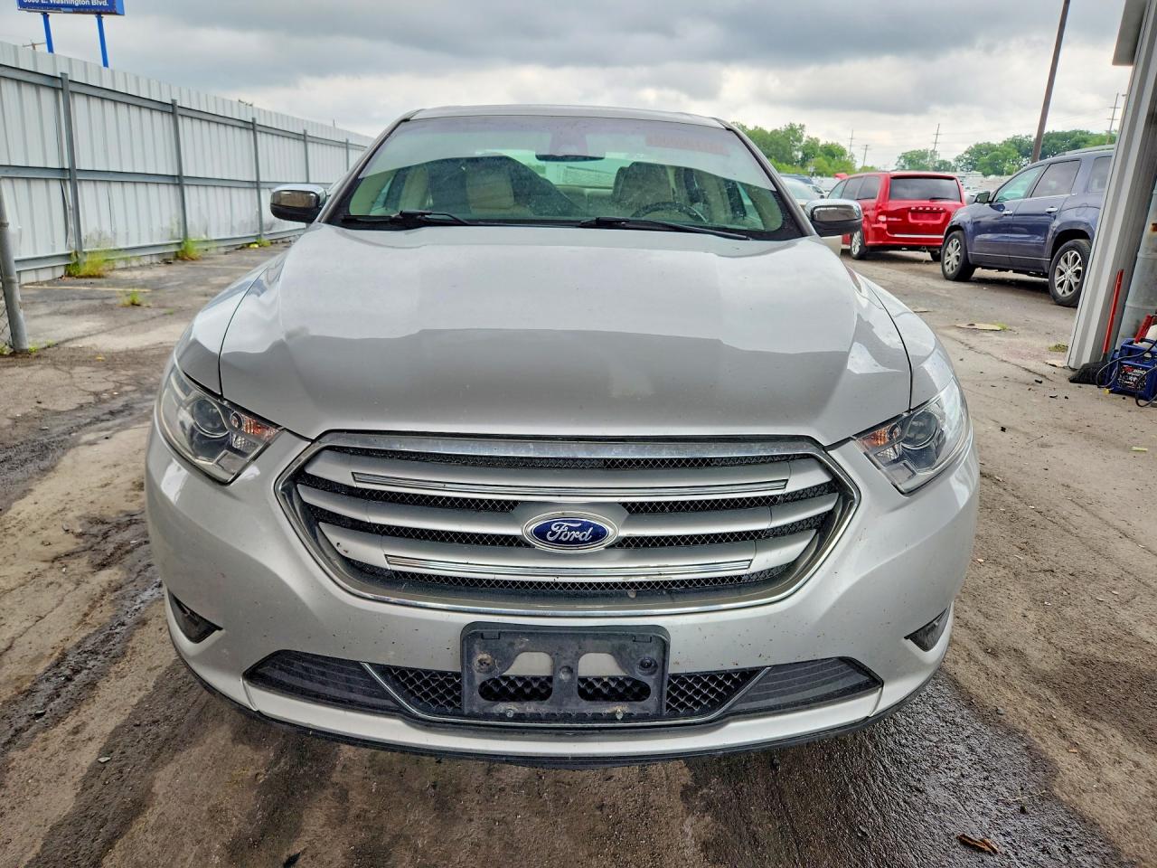 2014 Ford Taurus Limited Silver vin: 1FAHP2F8XEG186545