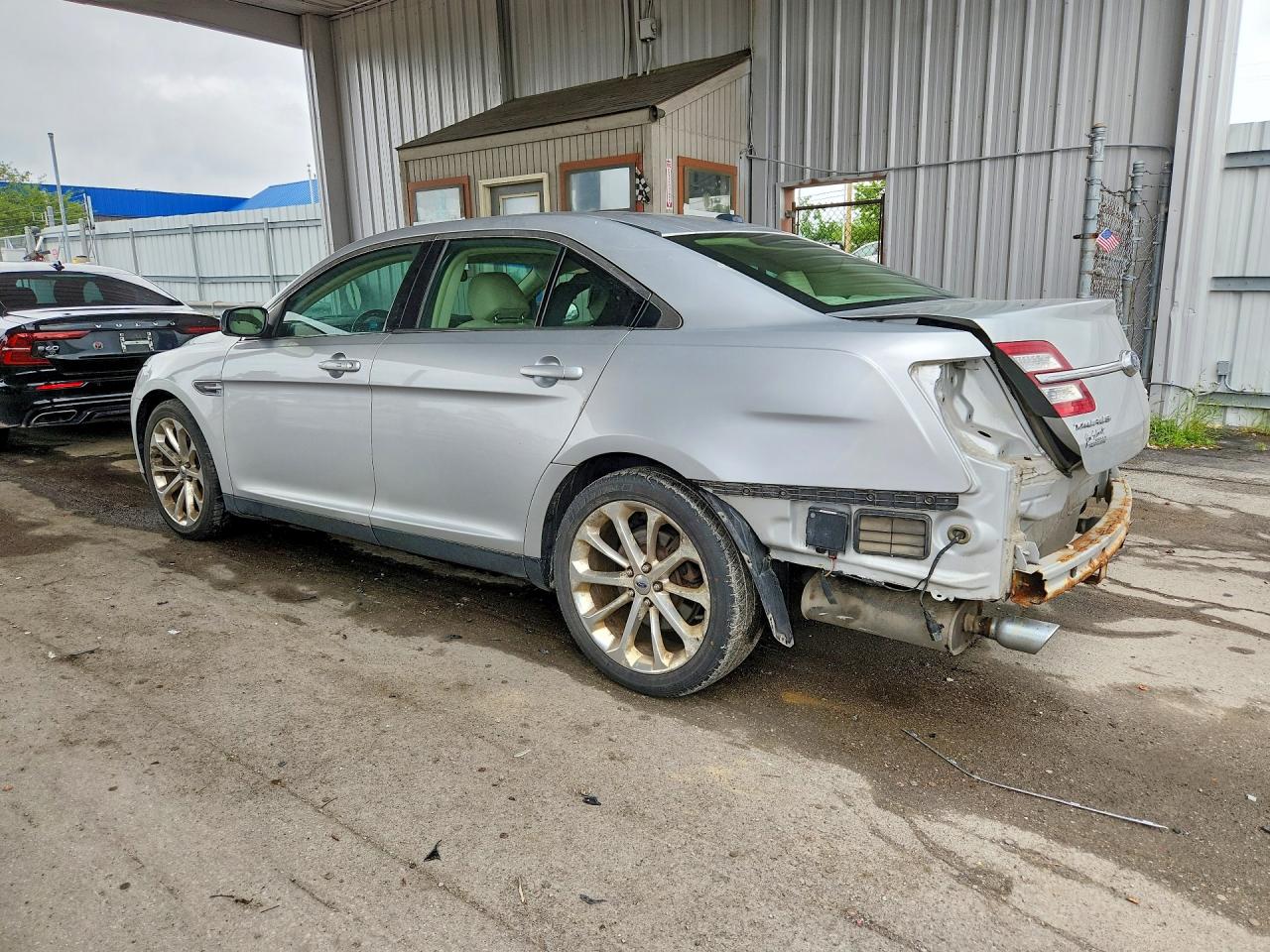 2014 Ford Taurus Limited Silver vin: 1FAHP2F8XEG186545