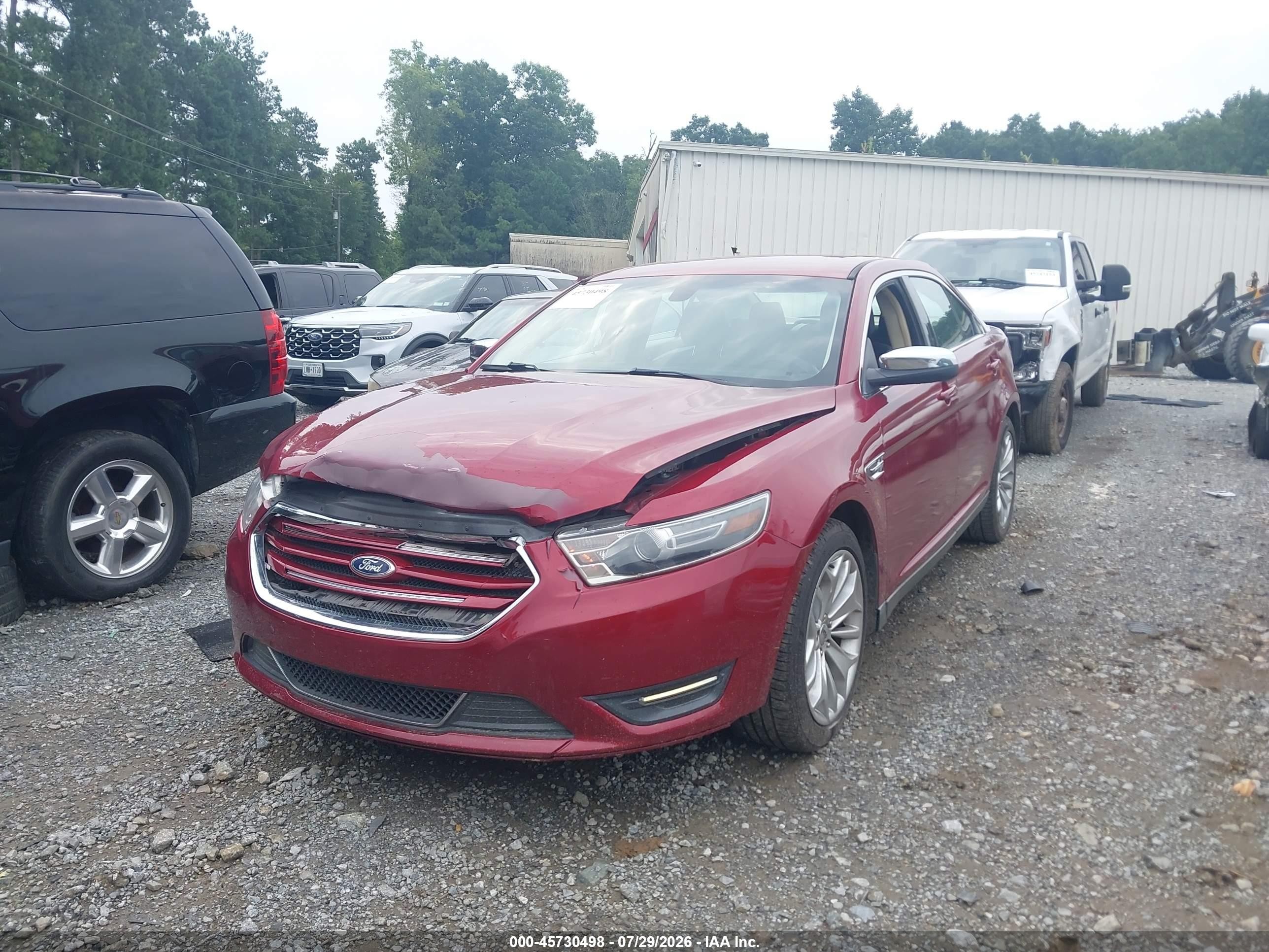 2015 Ford Taurus Limited Red vin: 1FAHP2F8XFG102676