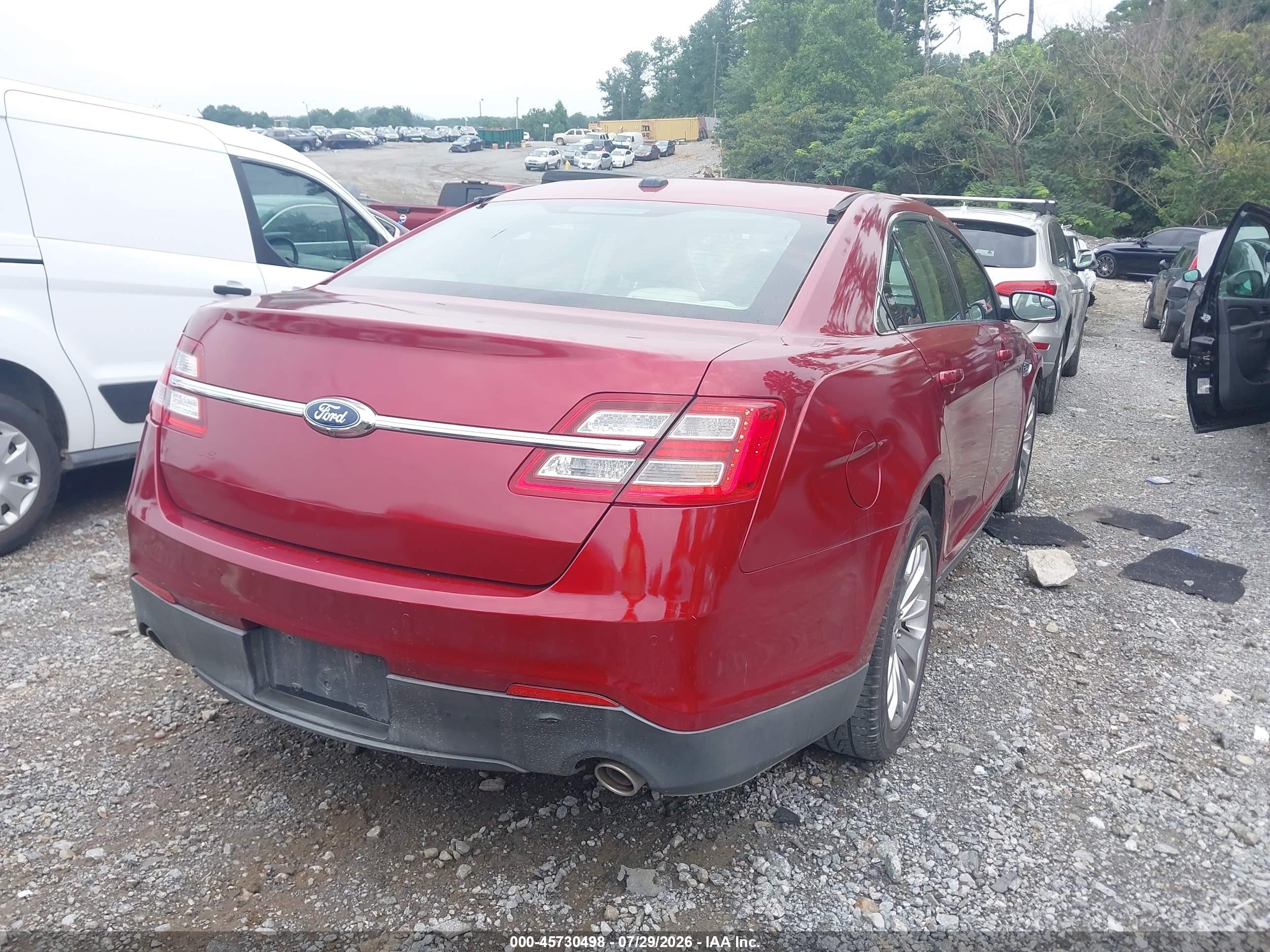 2015 Ford Taurus Limited Red vin: 1FAHP2F8XFG102676
