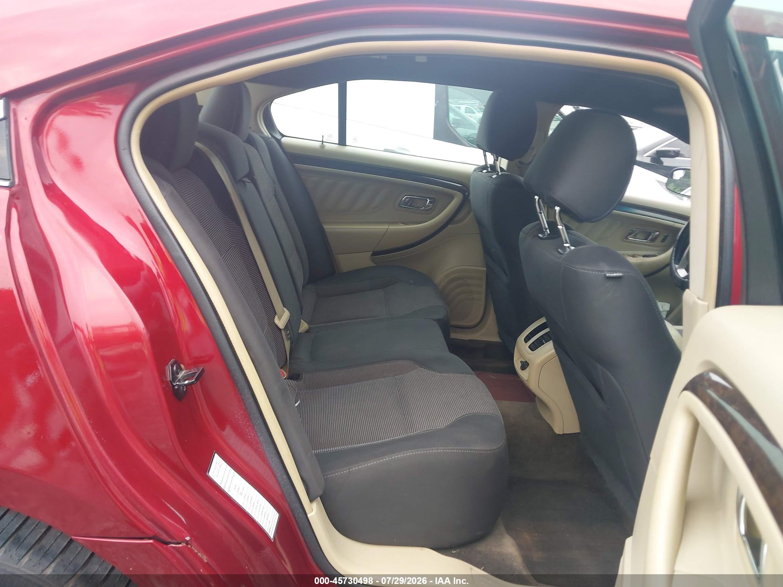 2015 Ford Taurus Limited Red vin: 1FAHP2F8XFG102676