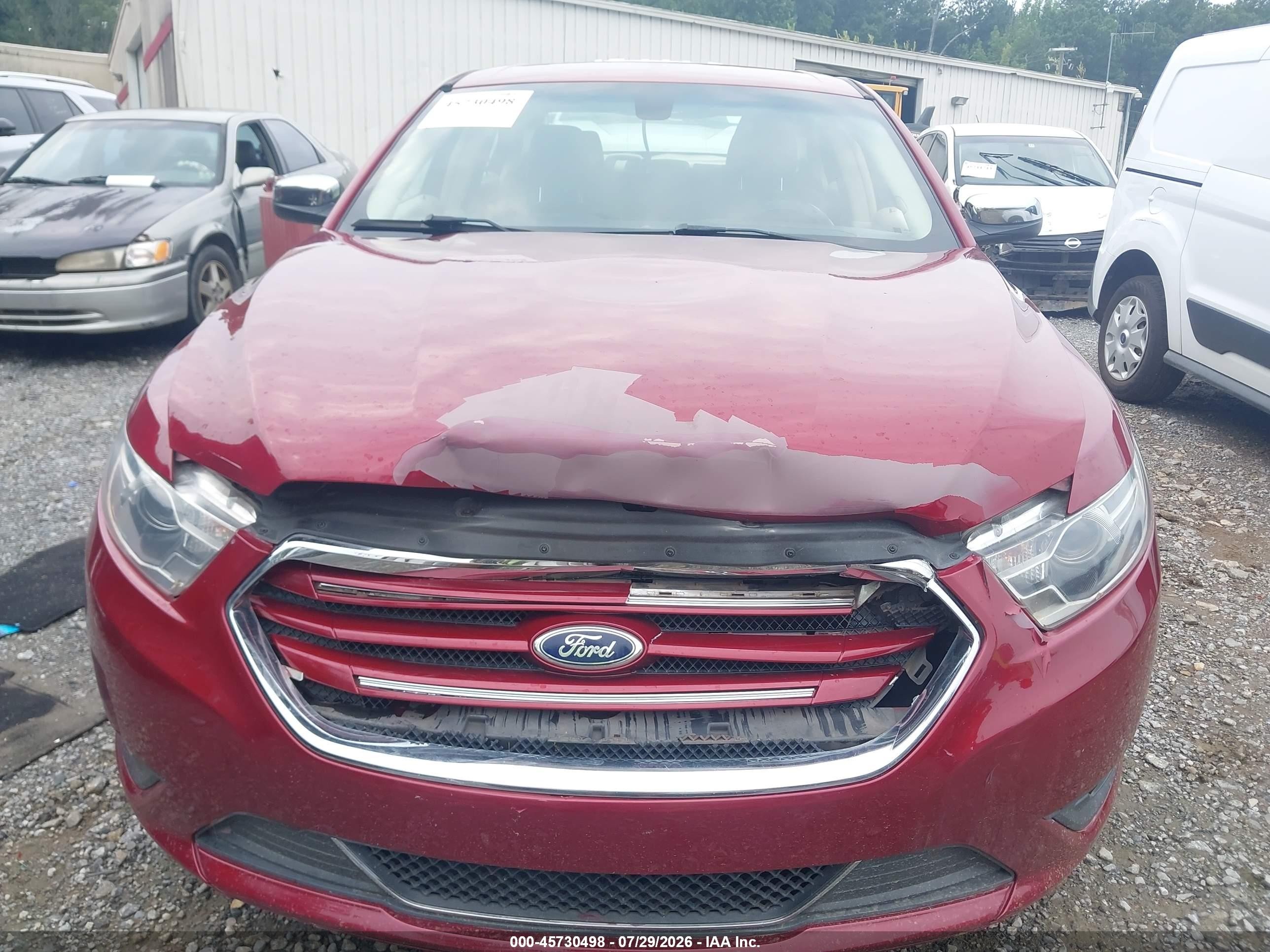 2015 Ford Taurus Limited Red vin: 1FAHP2F8XFG102676