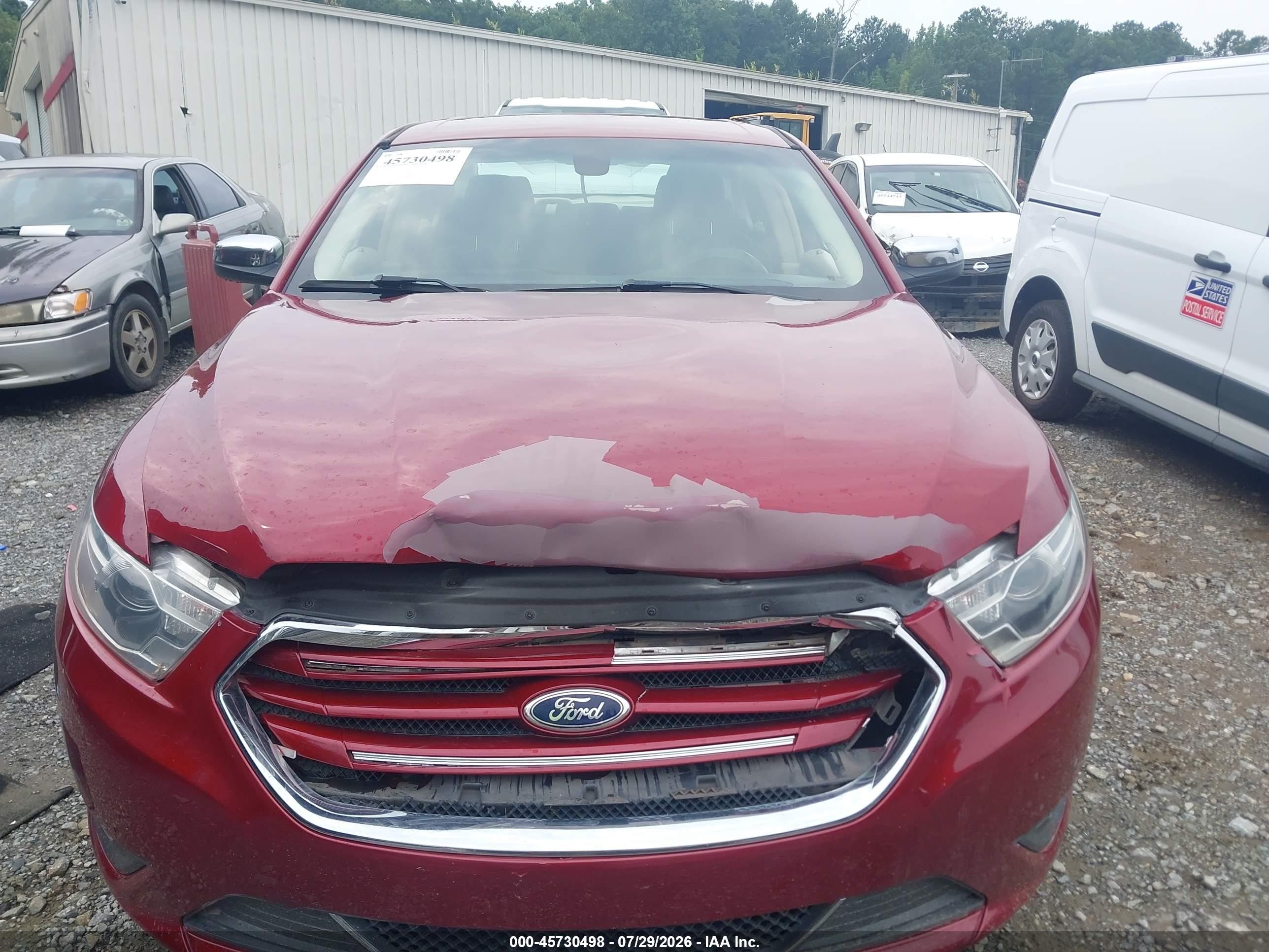 2015 Ford Taurus Limited Red vin: 1FAHP2F8XFG102676