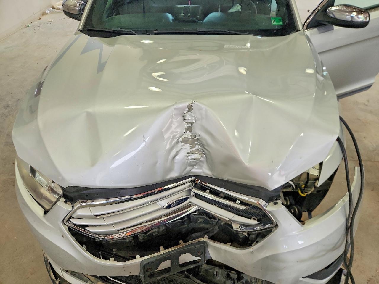 2015 Ford Taurus Limited Silver vin: 1FAHP2F8XFG171951