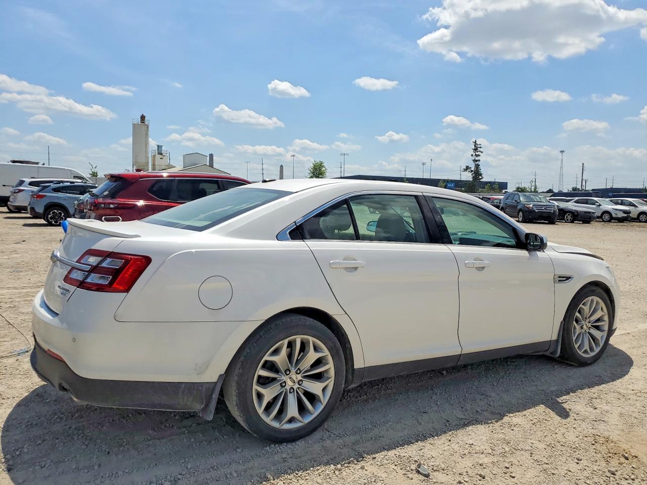 2015 Ford Taurus Limited White vin: 1FAHP2F94FG188687