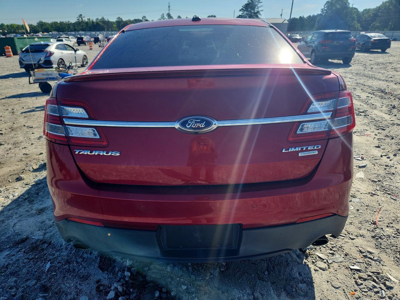 2015 Ford Taurus Limited Красный vin: 1FAHP2F98FG184268