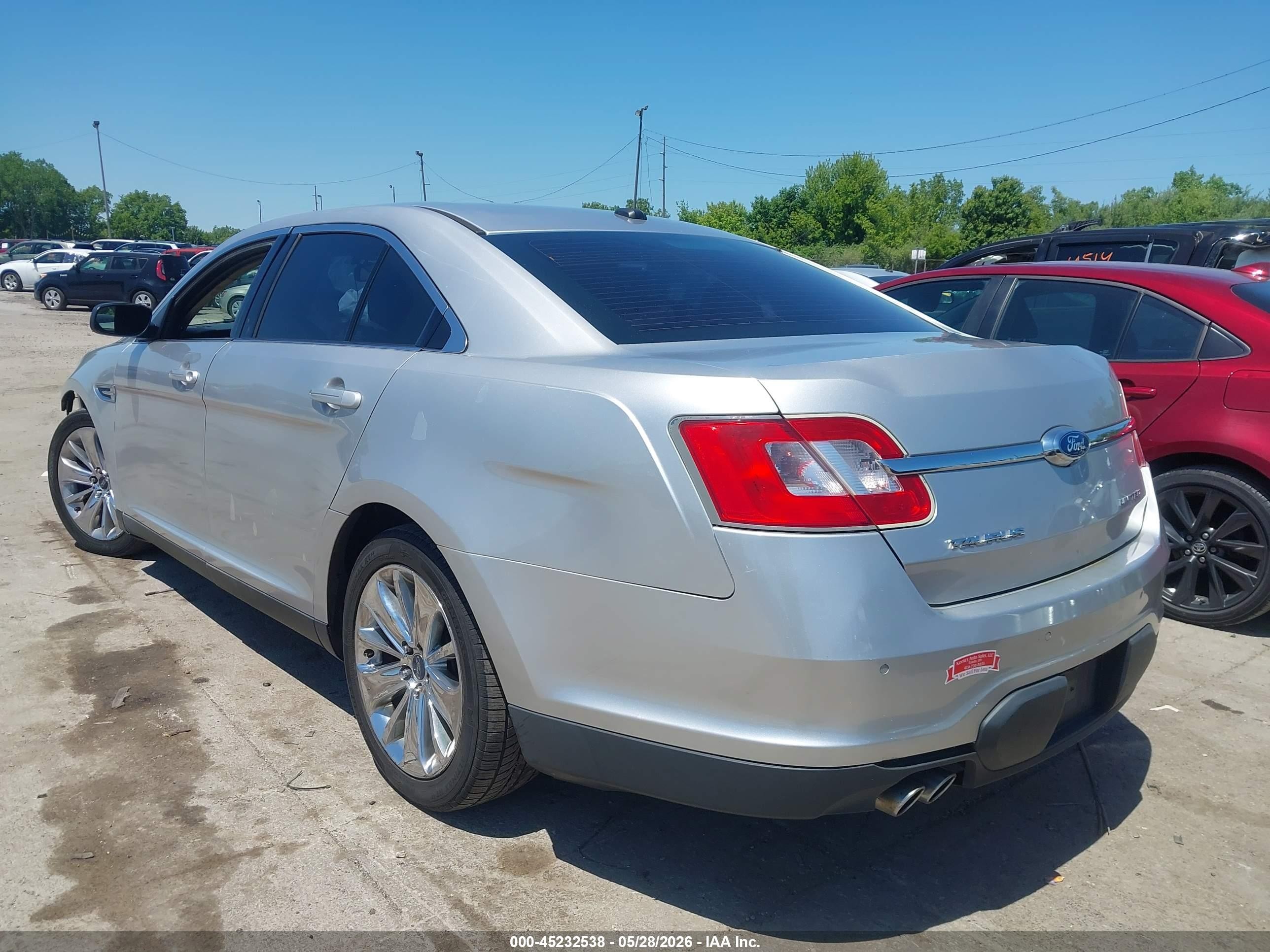 2011 Ford Taurus Limited Silver vin: 1FAHP2FW0BG189903
