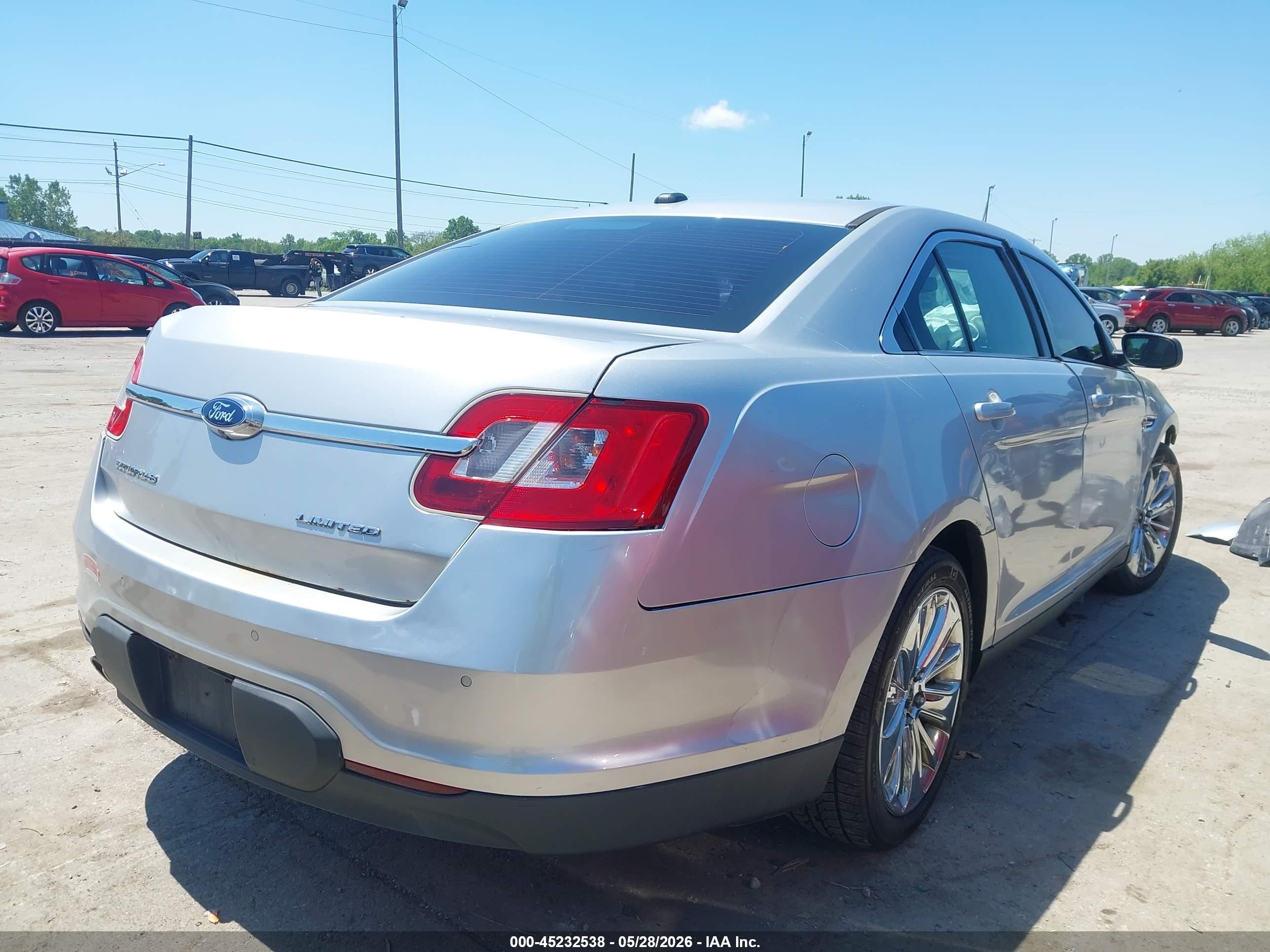2011 Ford Taurus Limited Silver vin: 1FAHP2FW0BG189903