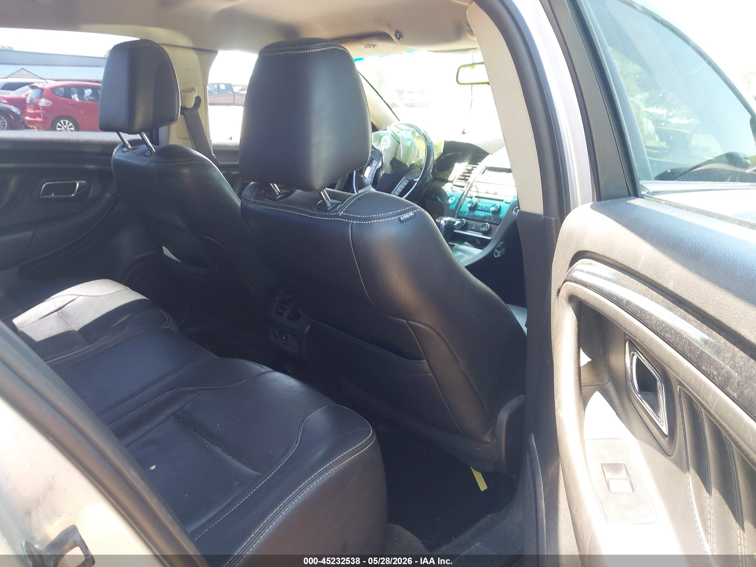 2011 Ford Taurus Limited Silver vin: 1FAHP2FW0BG189903