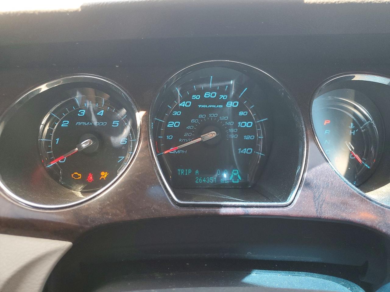2010 Ford Taurus Limited White vin: 1FAHP2FW1AG128137