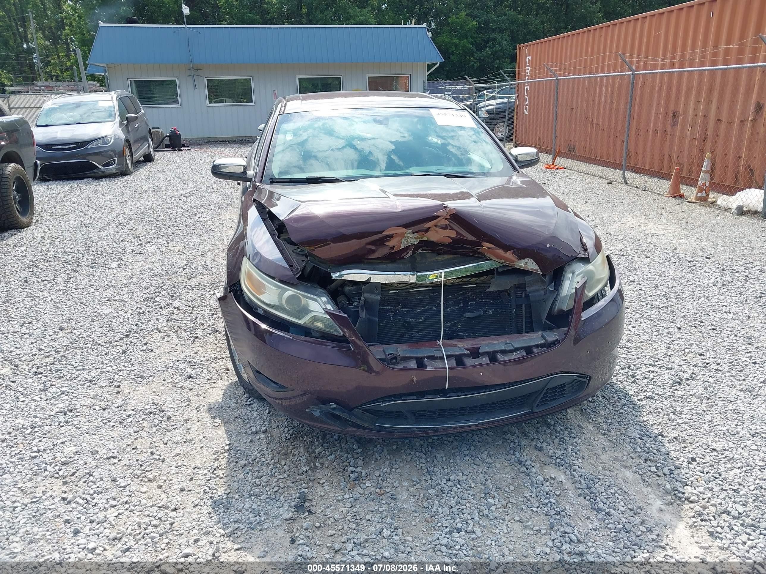 2011 Ford Taurus Limited Красный vin: 1FAHP2FW1BG155856