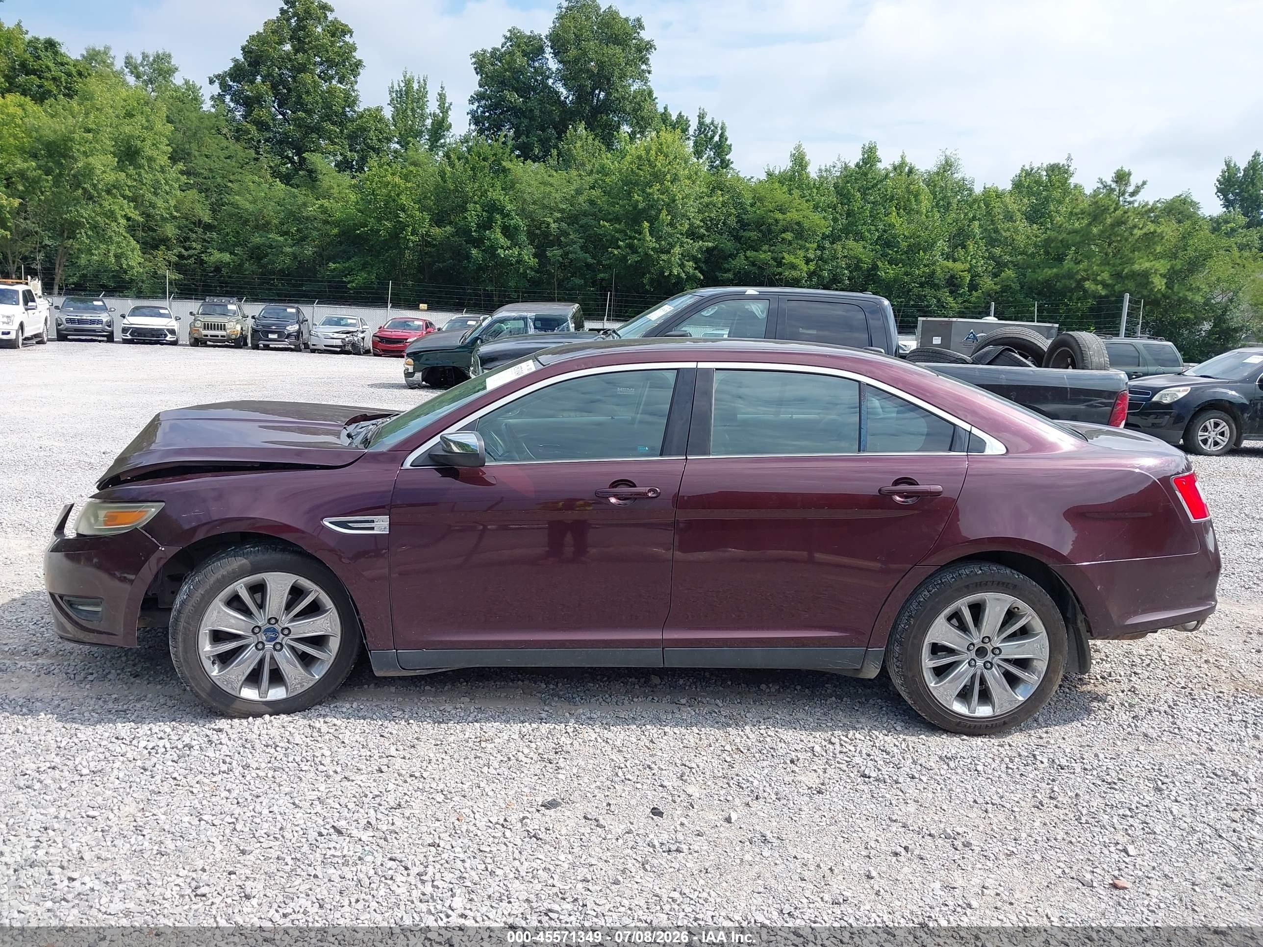 2011 Ford Taurus Limited Красный vin: 1FAHP2FW1BG155856