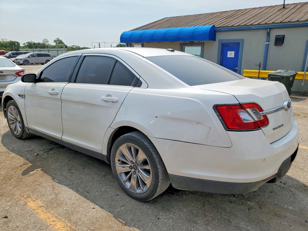 2012 Ford Taurus Limited Белый vin: 1FAHP2FW2CG131390