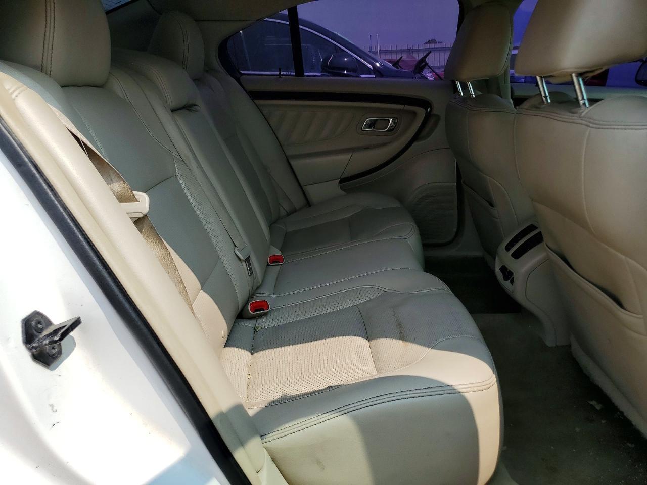 2012 Ford Taurus Limited Белый vin: 1FAHP2FW2CG131390