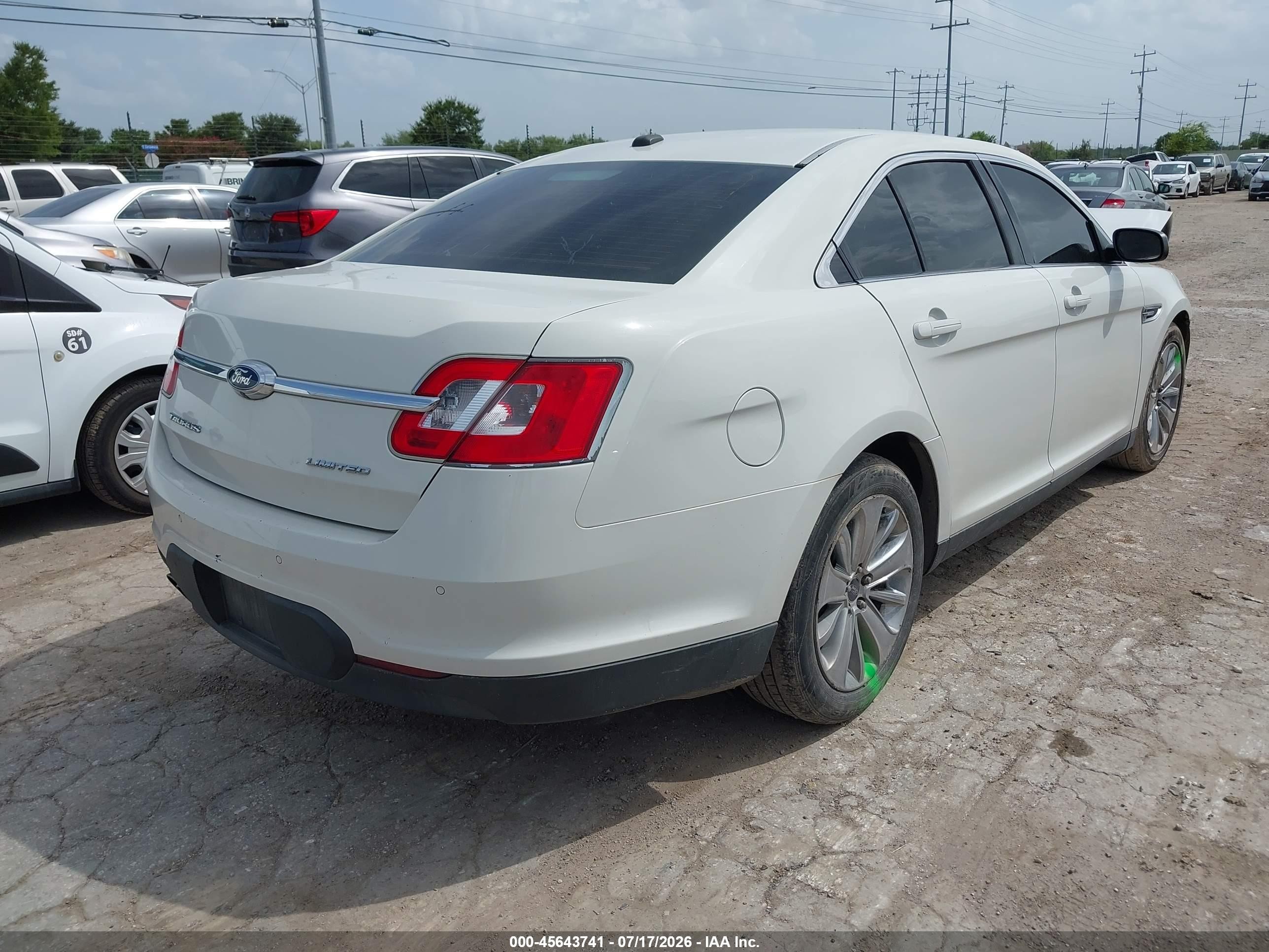 2010 Ford Taurus Limited White vin: 1FAHP2FW3AG166033