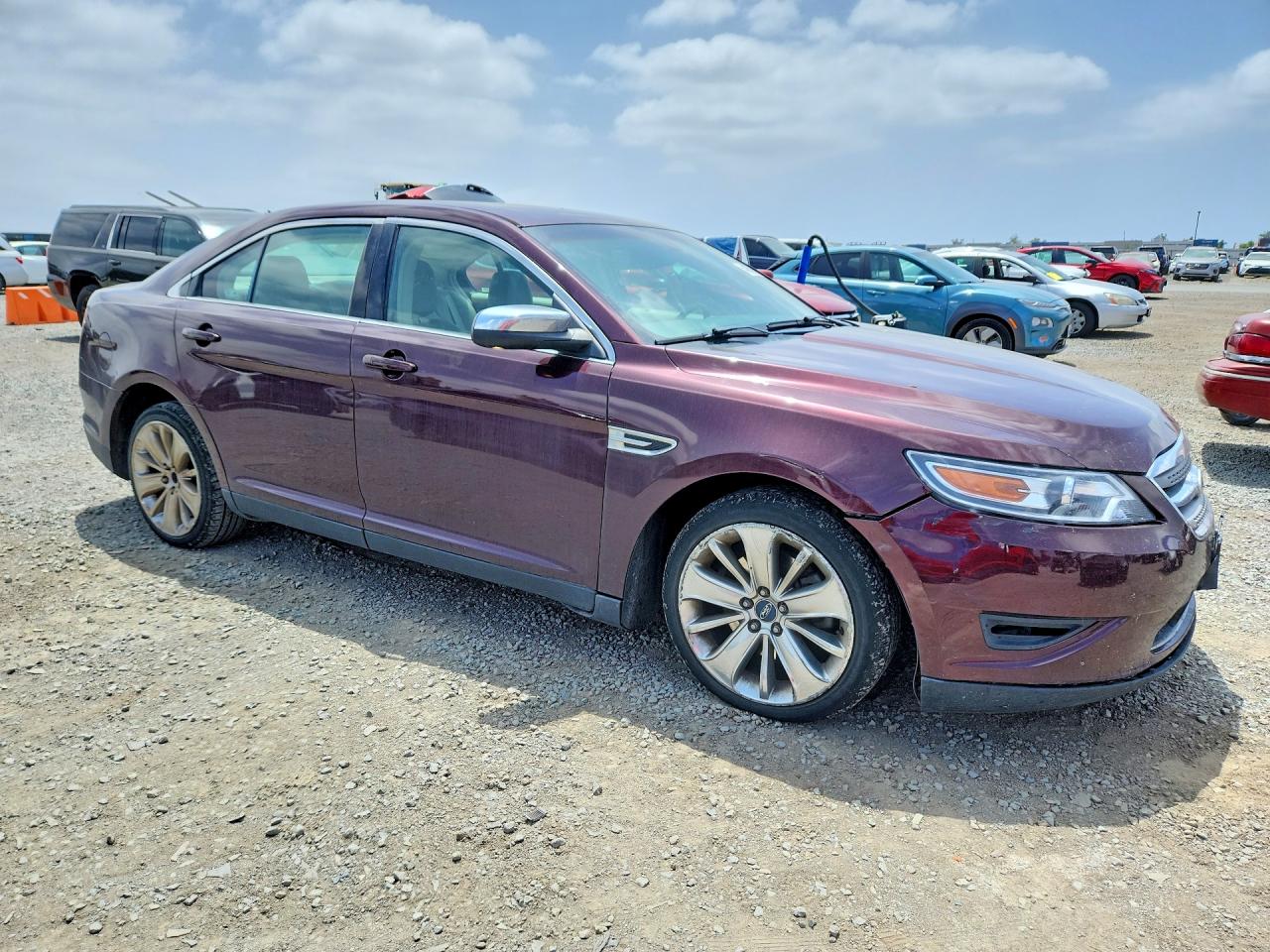 2011 Ford Taurus Limited Темно-бордовый vin: 1FAHP2FW3BG111132