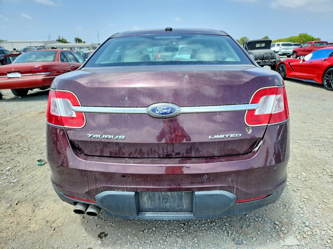 2011 Ford Taurus Limited Темно-бордовый vin: 1FAHP2FW3BG111132