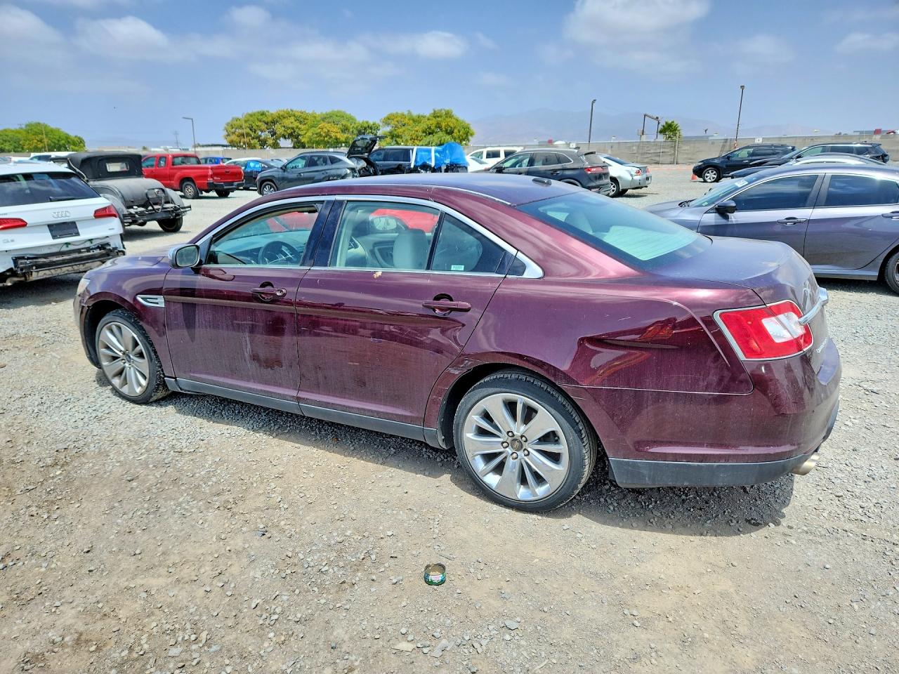 2011 Ford Taurus Limited Темно-бордовый vin: 1FAHP2FW3BG111132