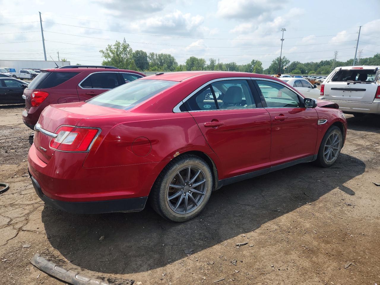 2012 Ford Taurus Limited Red vin: 1FAHP2FW3CG114419