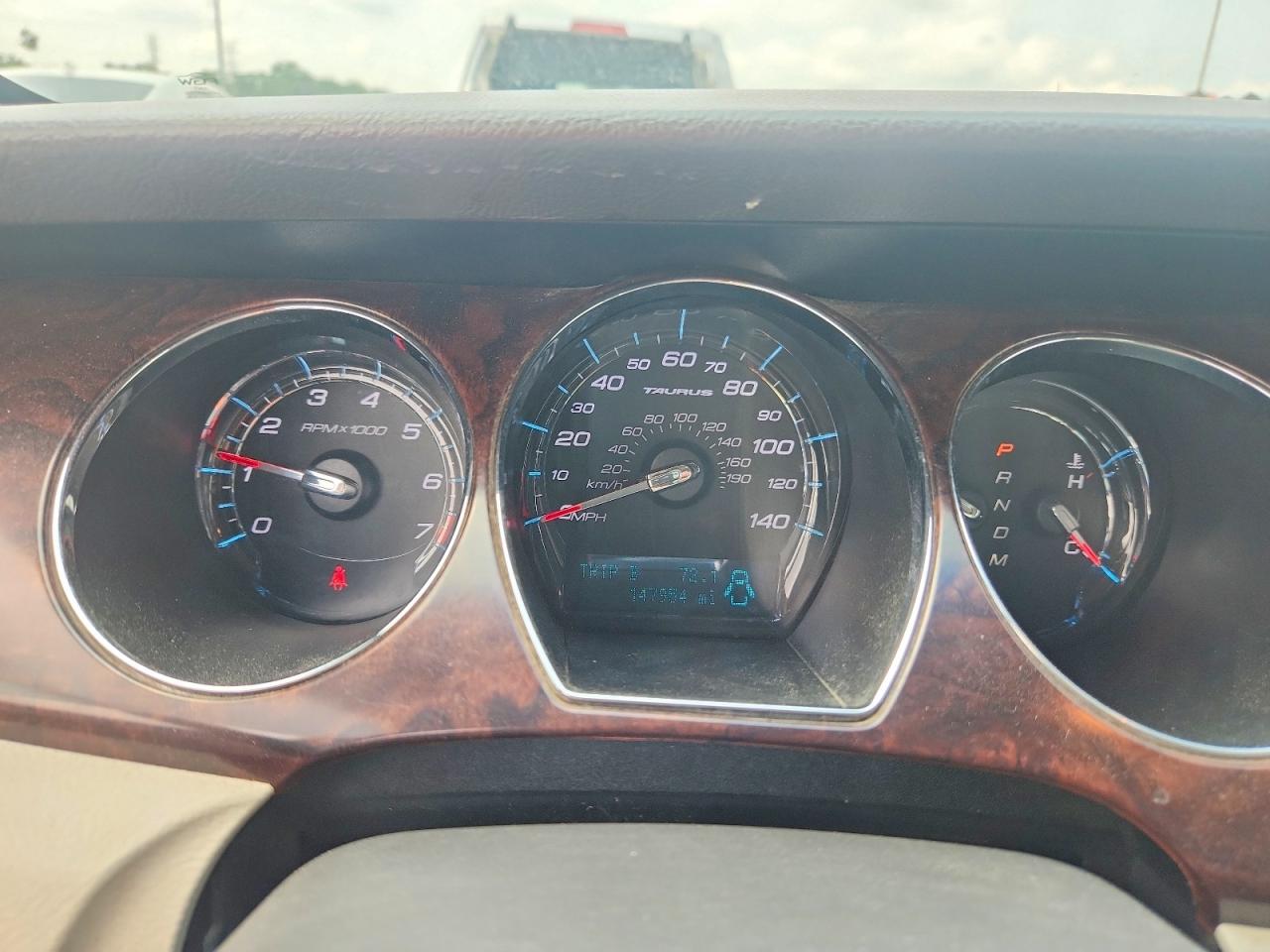 2012 Ford Taurus Limited Red vin: 1FAHP2FW3CG114419