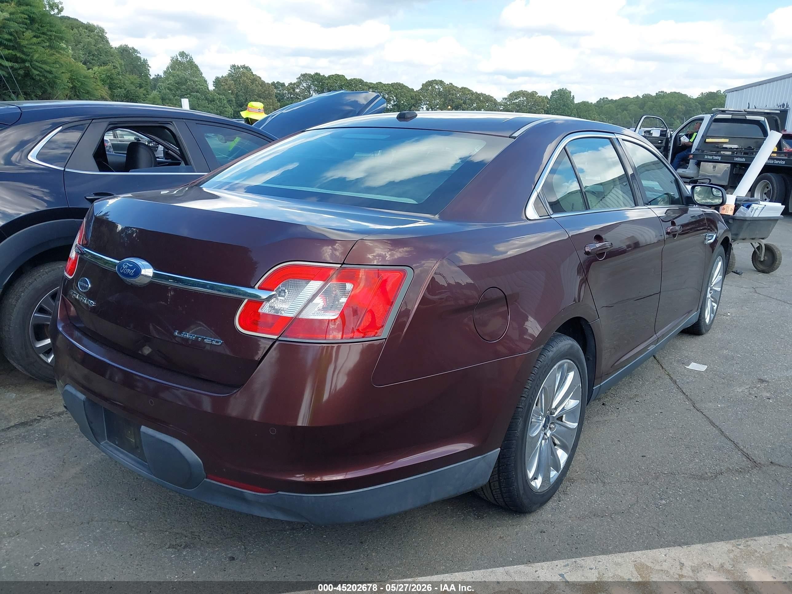 2012 Ford Taurus Limited Burgundy vin: 1FAHP2FW3CG123007