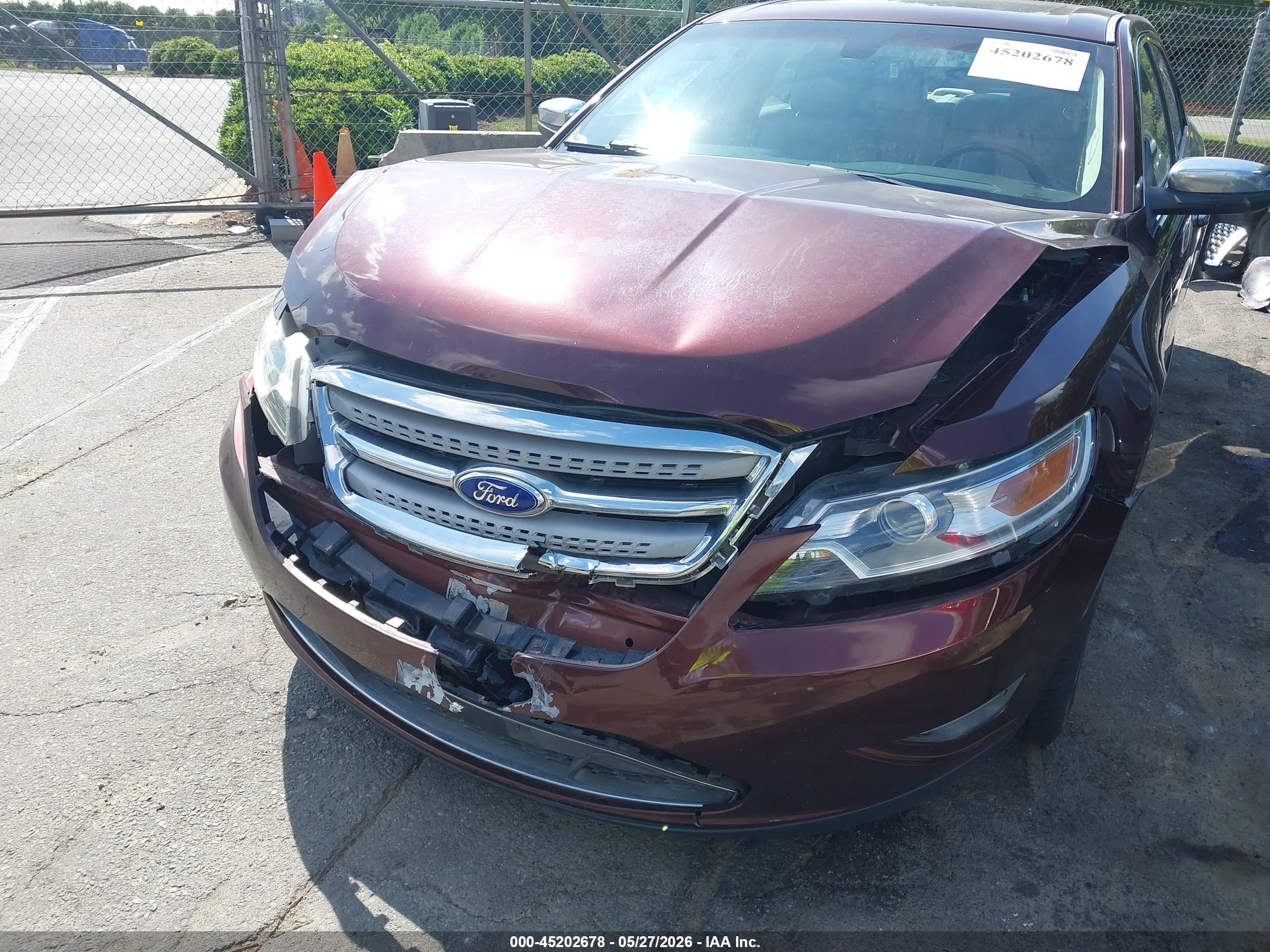 2012 Ford Taurus Limited Burgundy vin: 1FAHP2FW3CG123007
