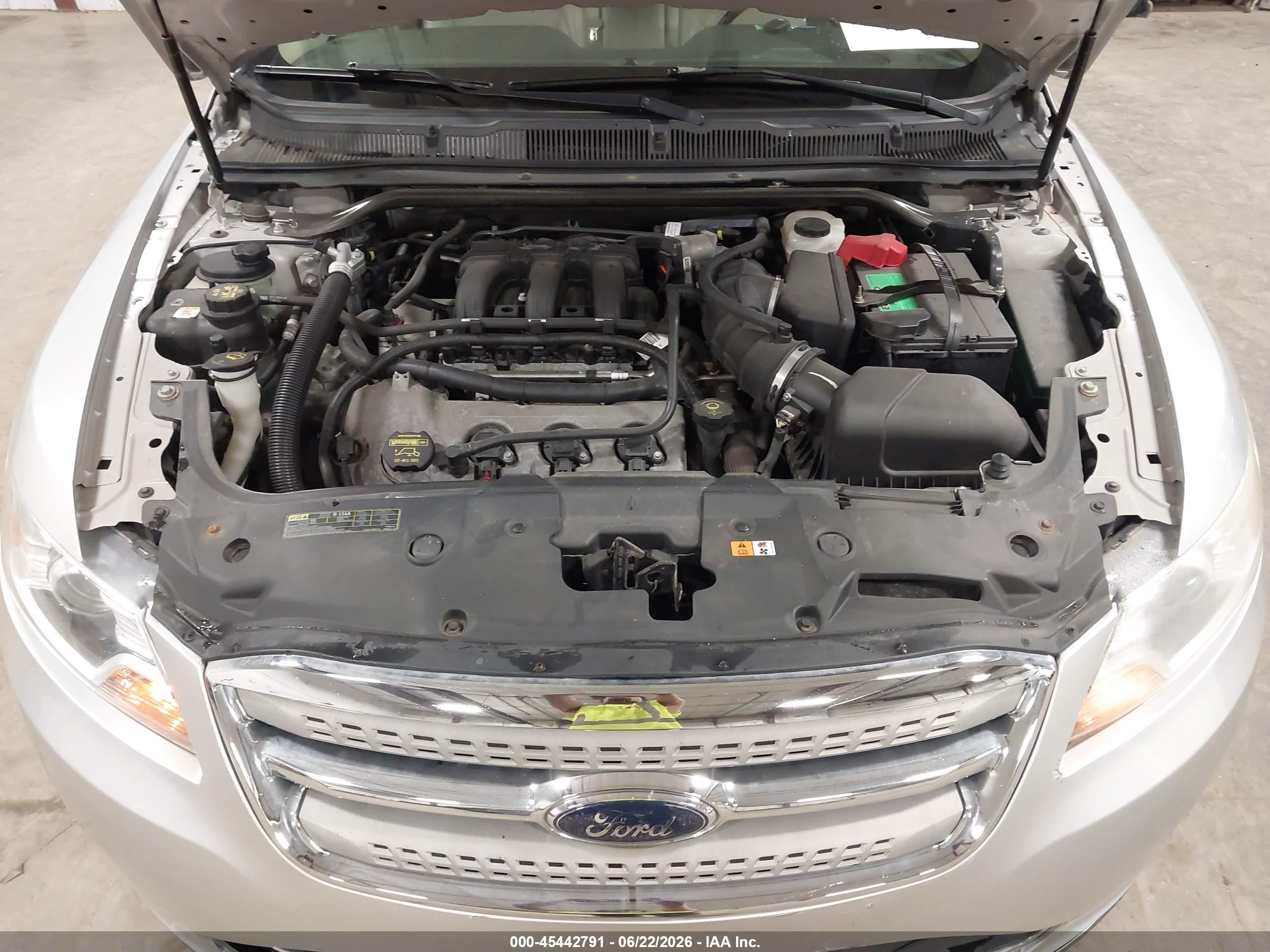 2010 Ford Taurus Limited Silver vin: 1FAHP2FW4AG118699