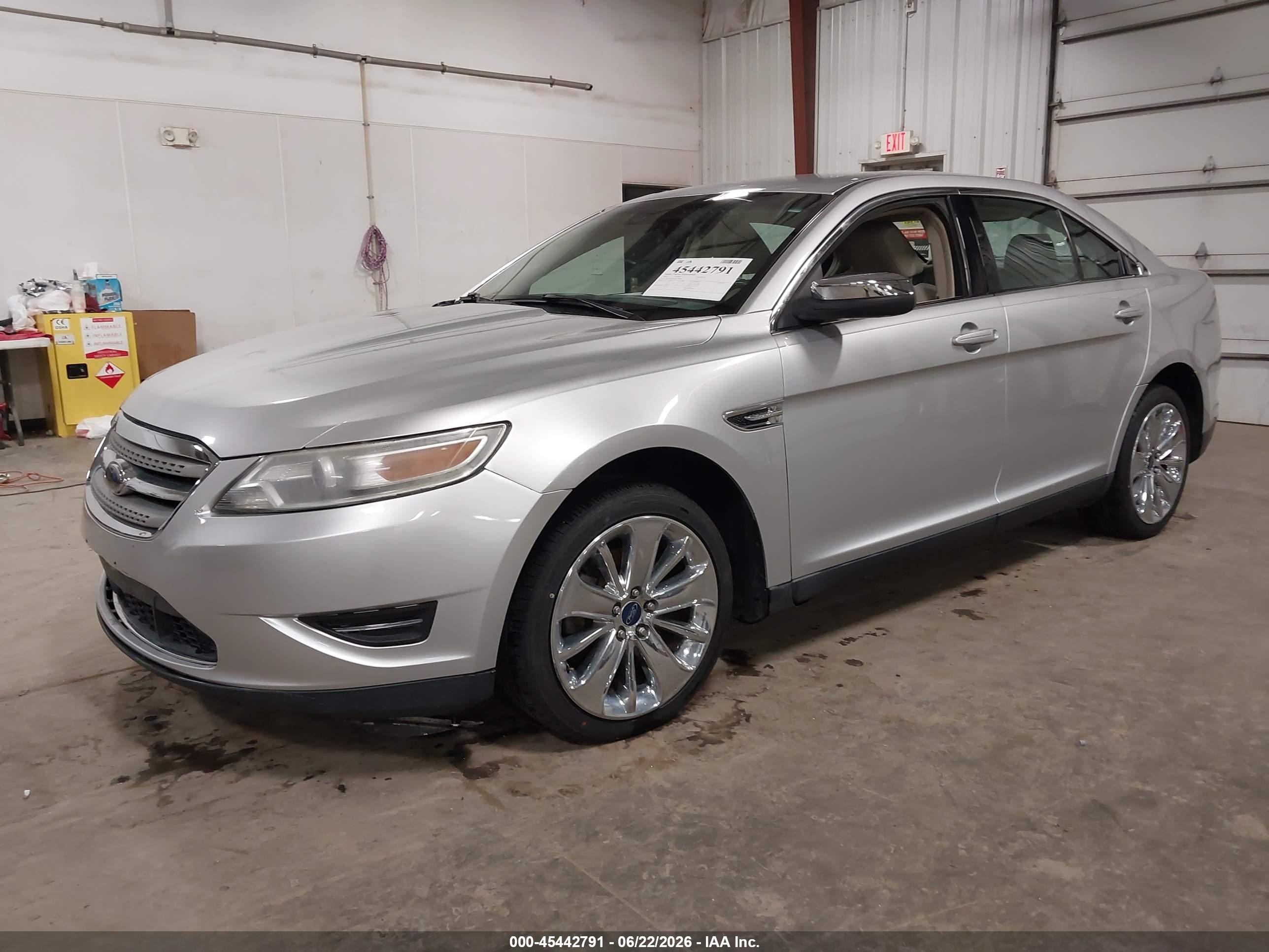 2010 Ford Taurus Limited Silver vin: 1FAHP2FW4AG118699