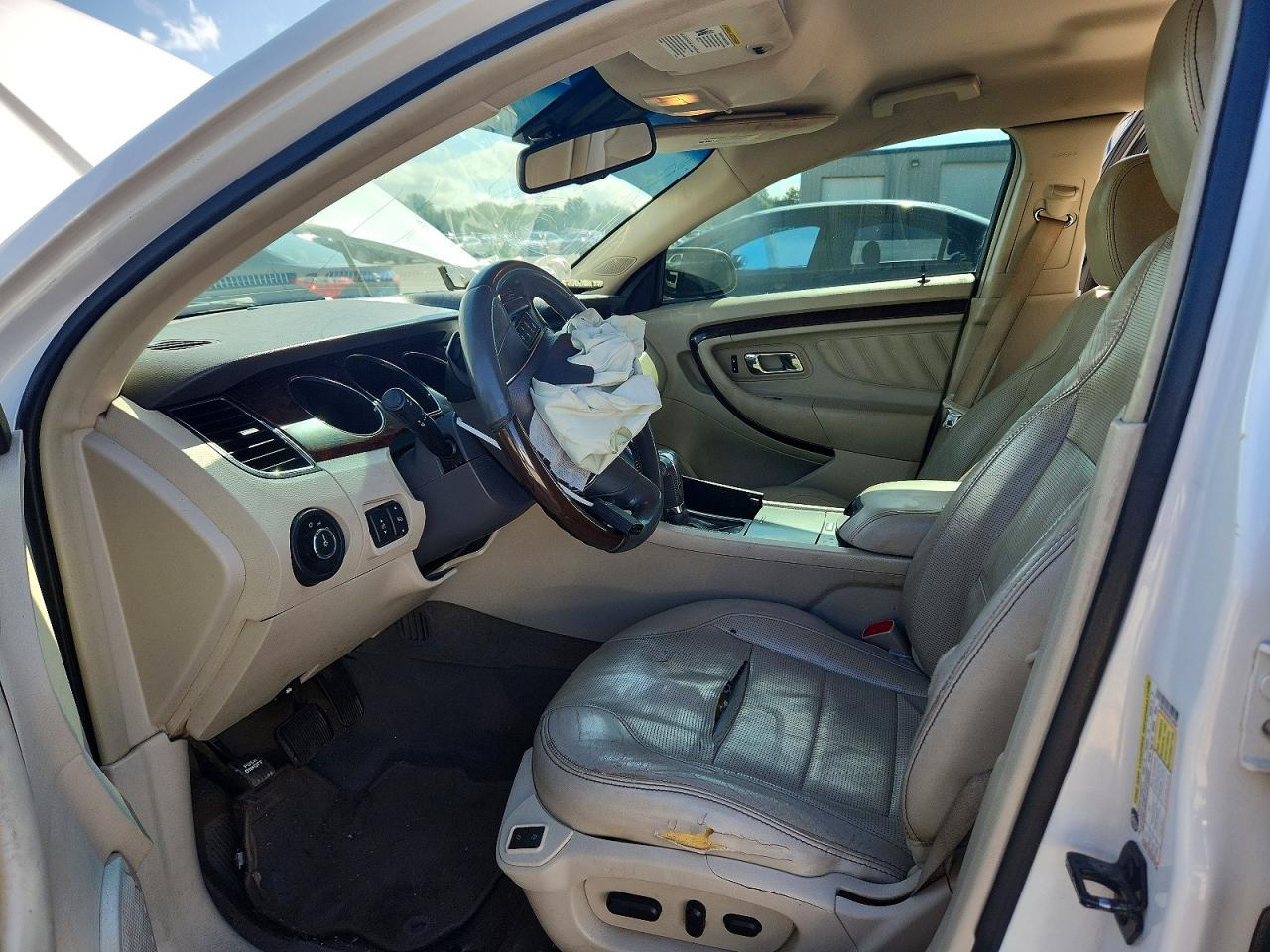 2010 Ford Taurus Limited White vin: 1FAHP2FW4AG138564