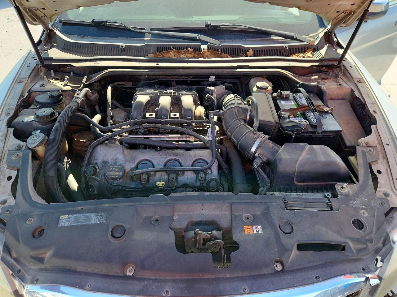 2011 Ford Taurus Limited Silver vin: 1FAHP2FW4BG106327