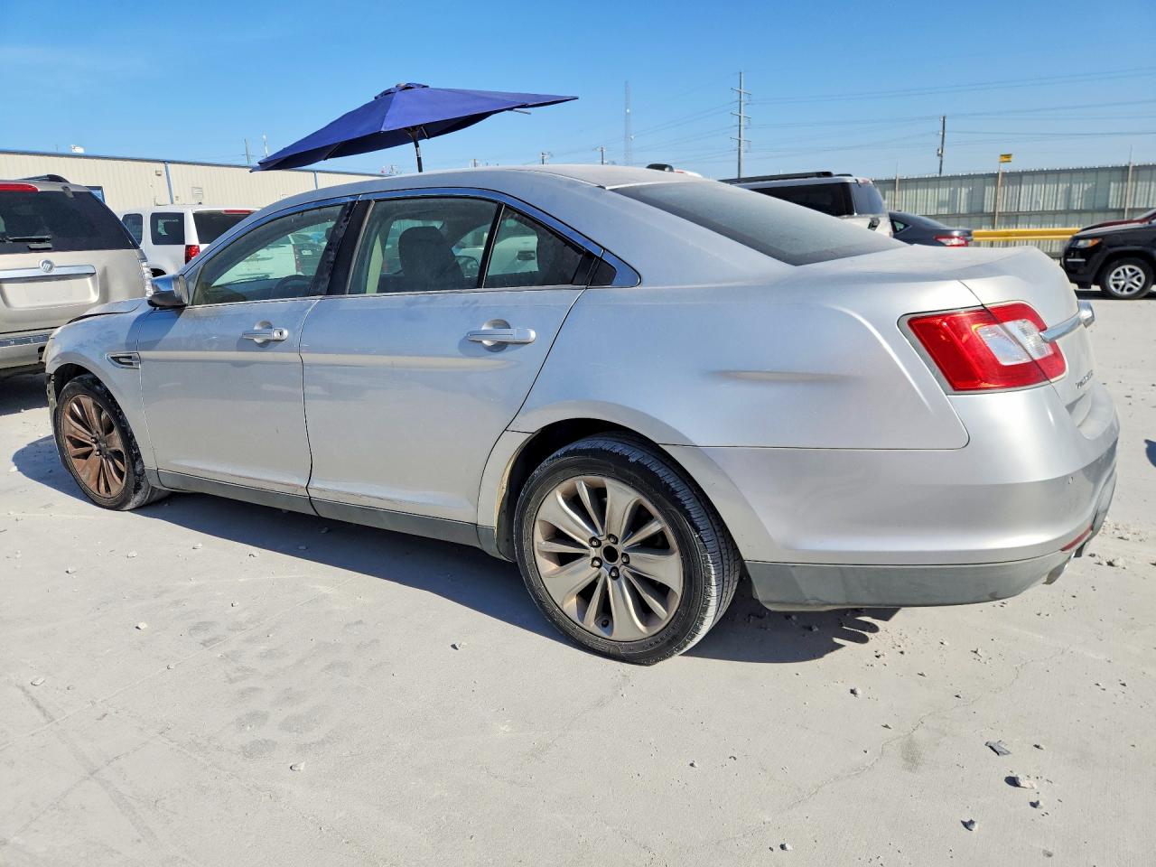 2011 Ford Taurus Limited Silver vin: 1FAHP2FW4BG106327