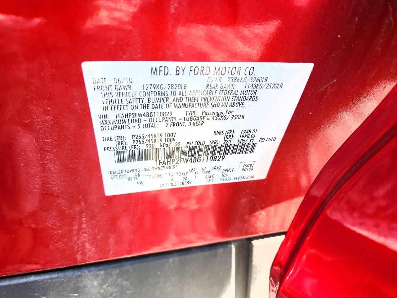 2011 Ford Taurus Limited Red vin: 1FAHP2FW4BG110829