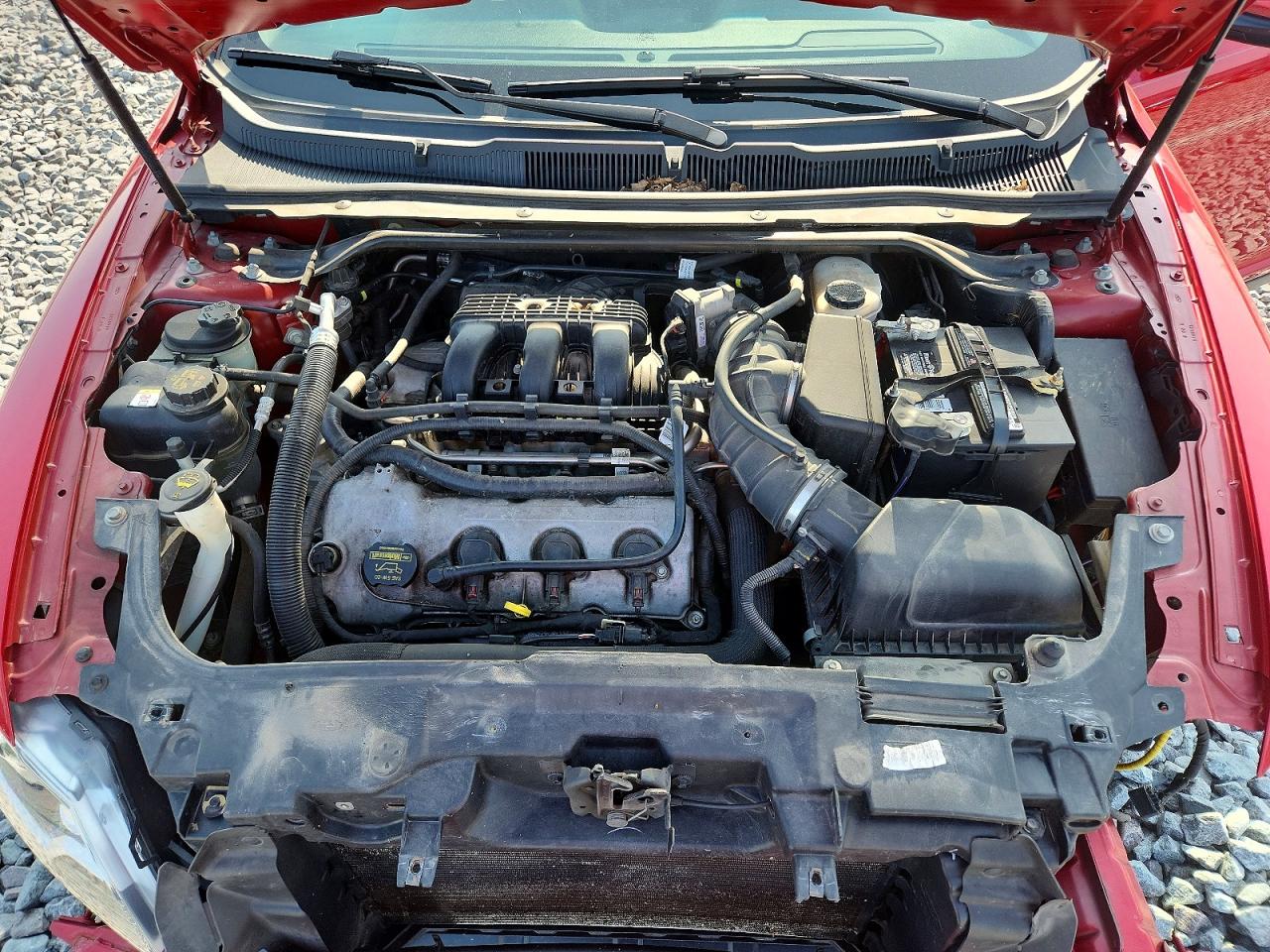 2011 Ford Taurus Limited Red vin: 1FAHP2FW4BG110829