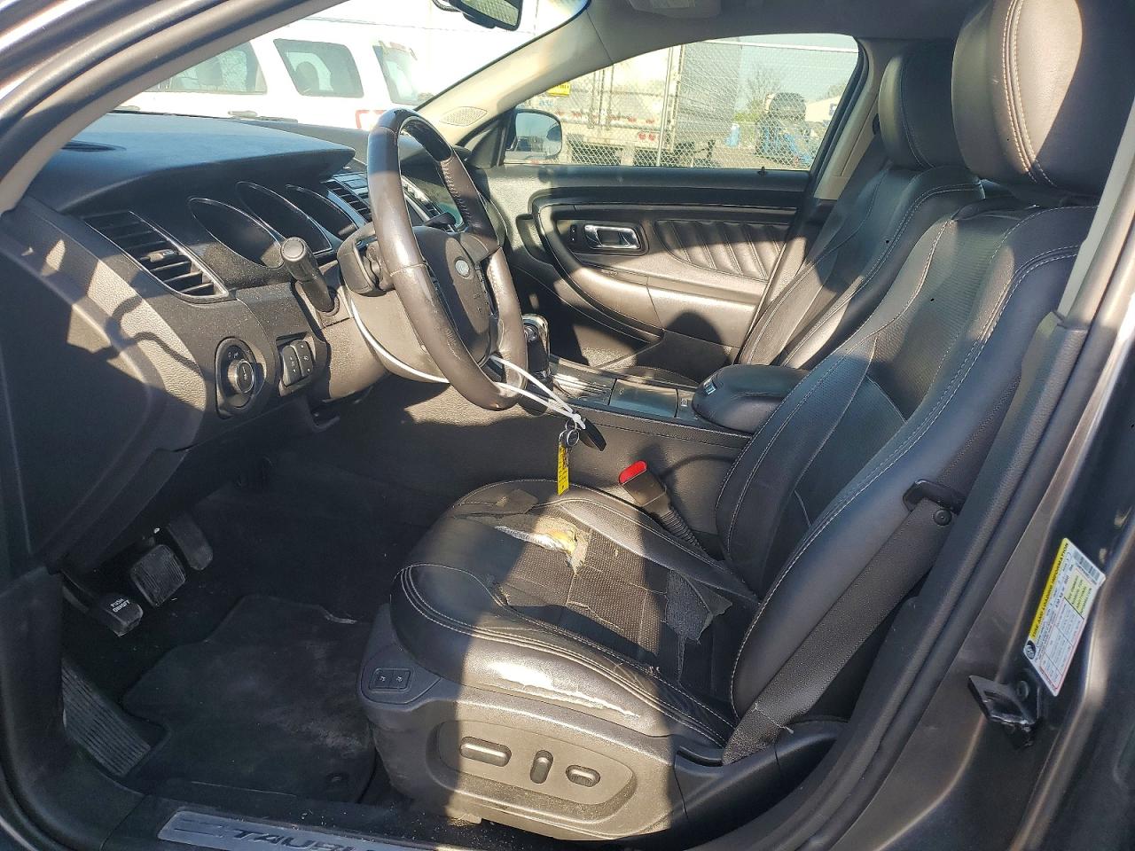 2011 Ford Taurus Limited Серебряный vin: 1FAHP2FW4BG112869