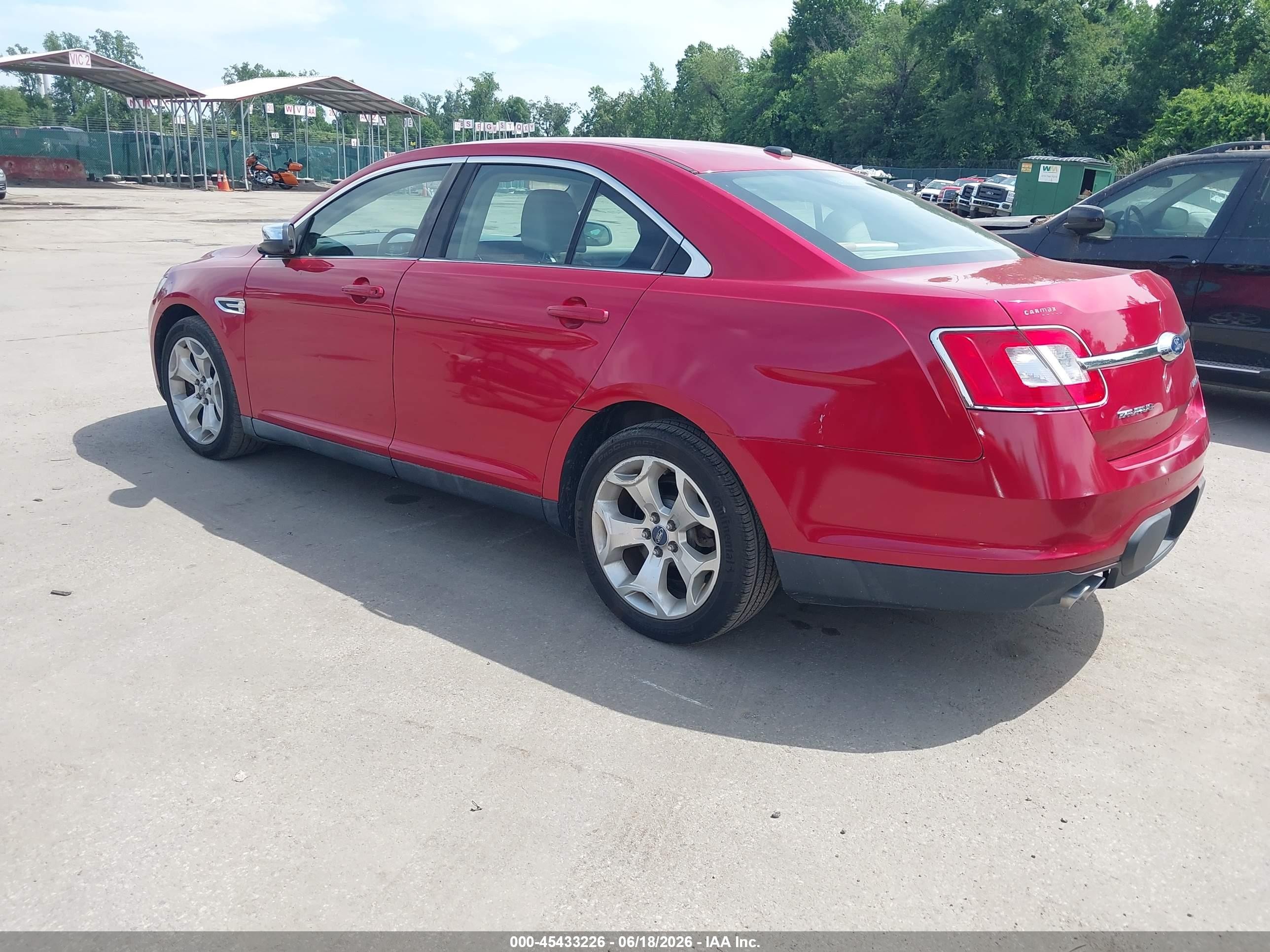 2011 Ford Taurus Limited Красный vin: 1FAHP2FW4BG141630
